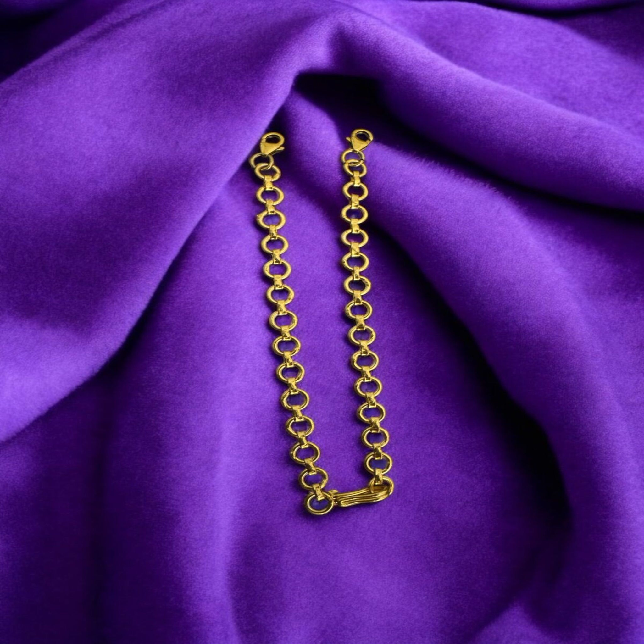 Back Chain with Gold Polish
