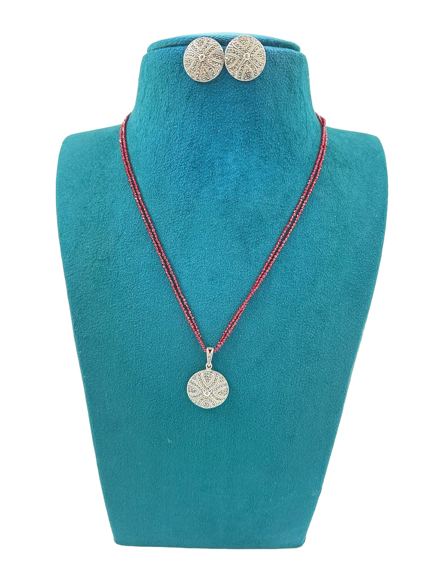 Chain with Swaroski pearls and Baby pink Beads