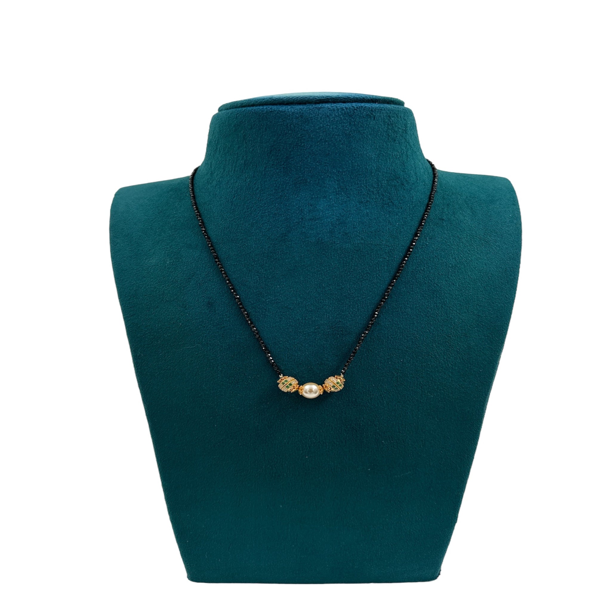 Pearl and gold ball Chain
