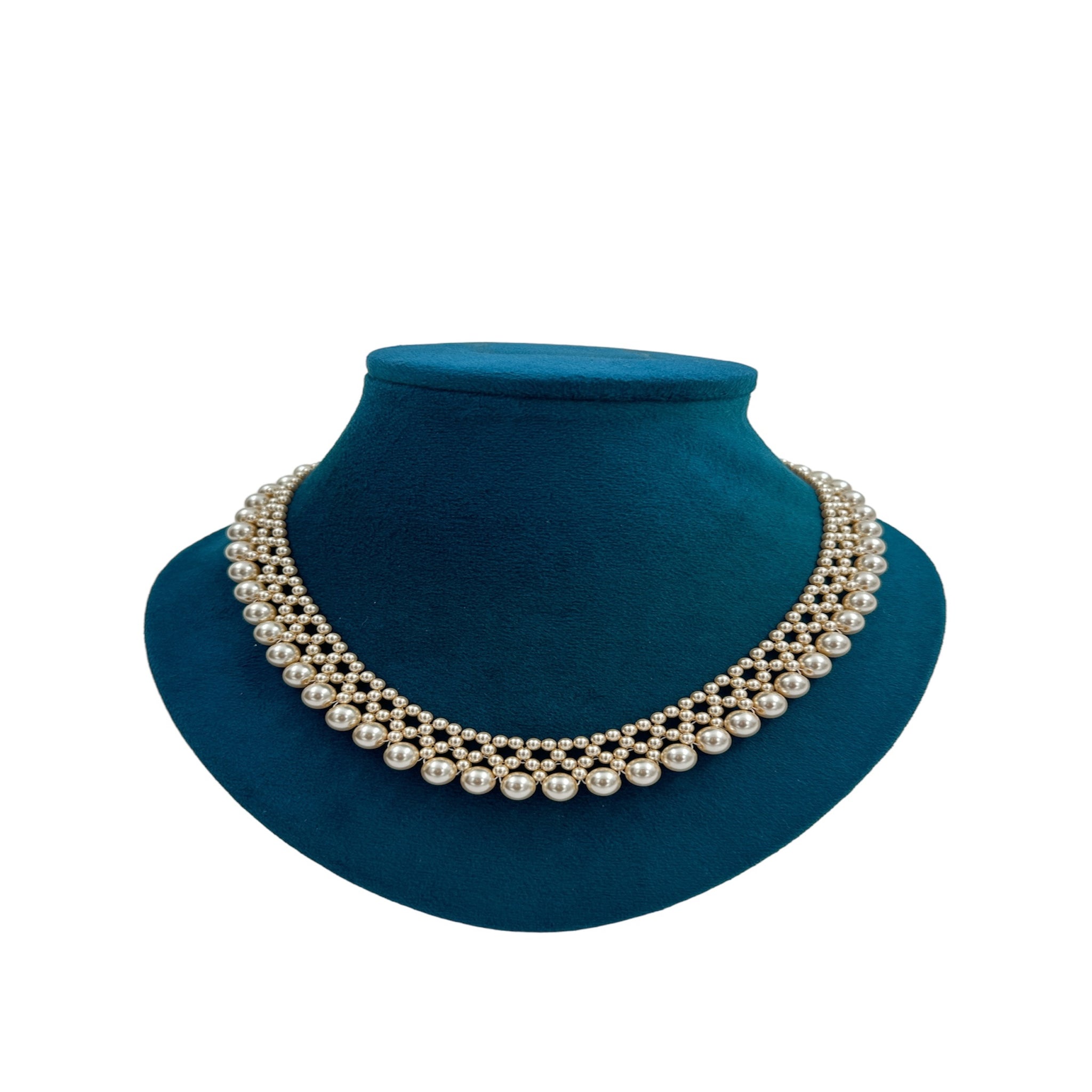 Necklace with Pearls Modal