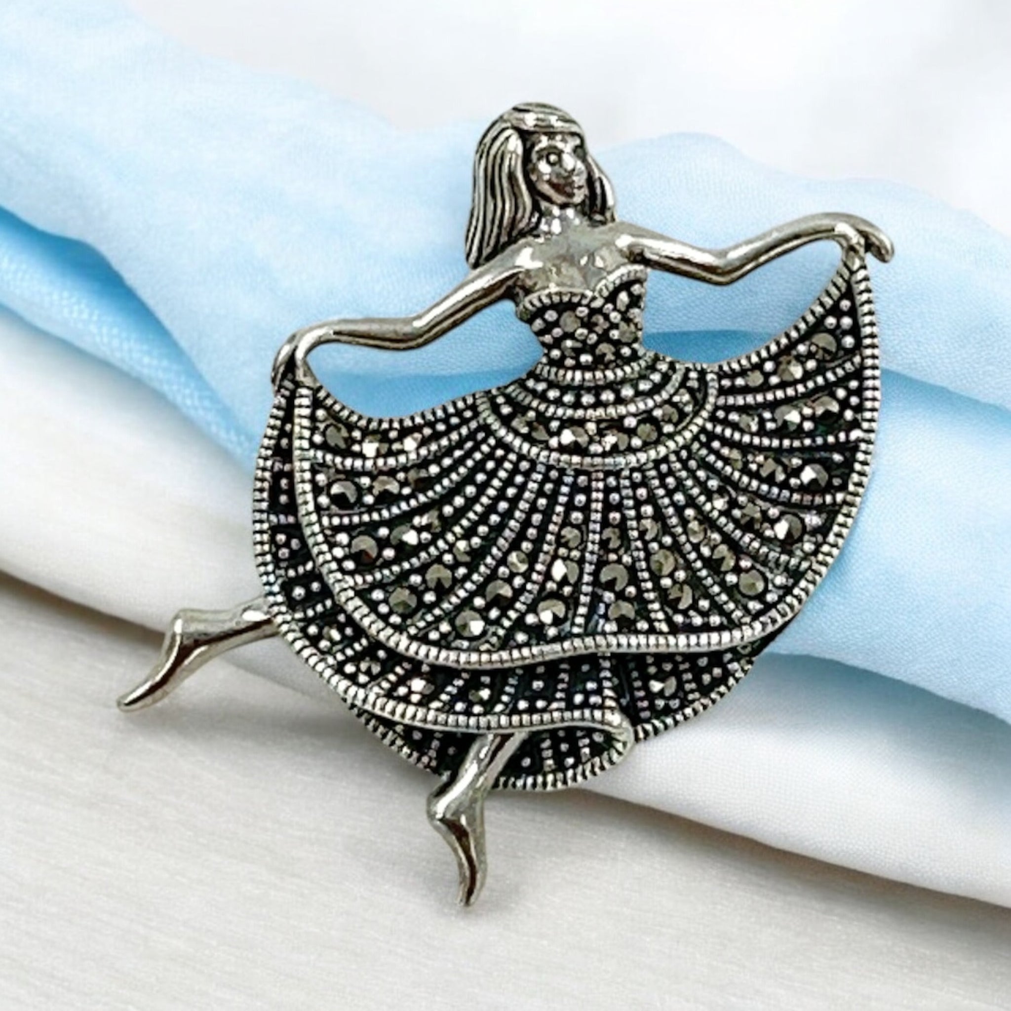 Precious Saree Pins 92.5 Silver Barbie Modal Marker Stone With Silver Polish