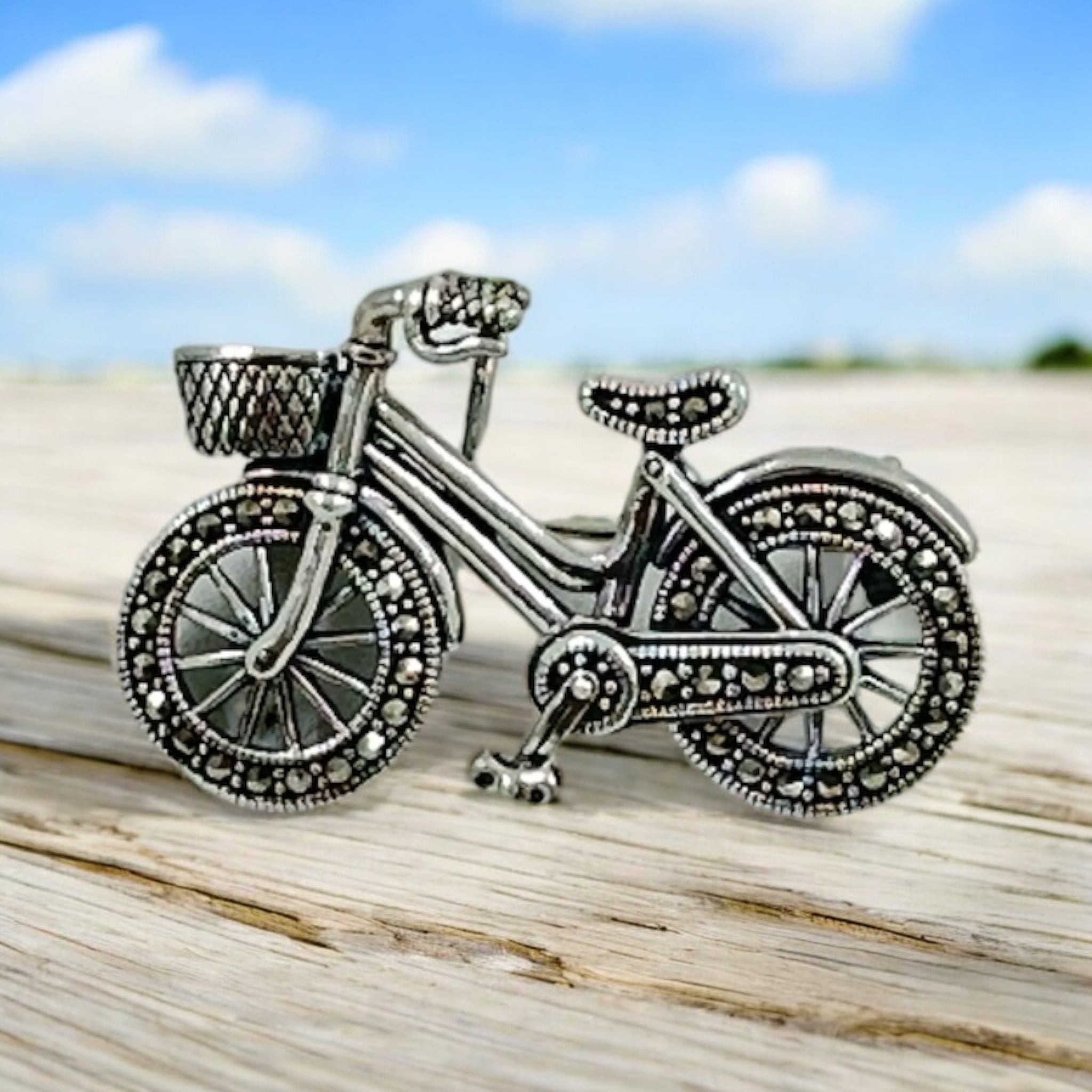Precious Saree Pins 92.5 Silver cycle with marker stone
