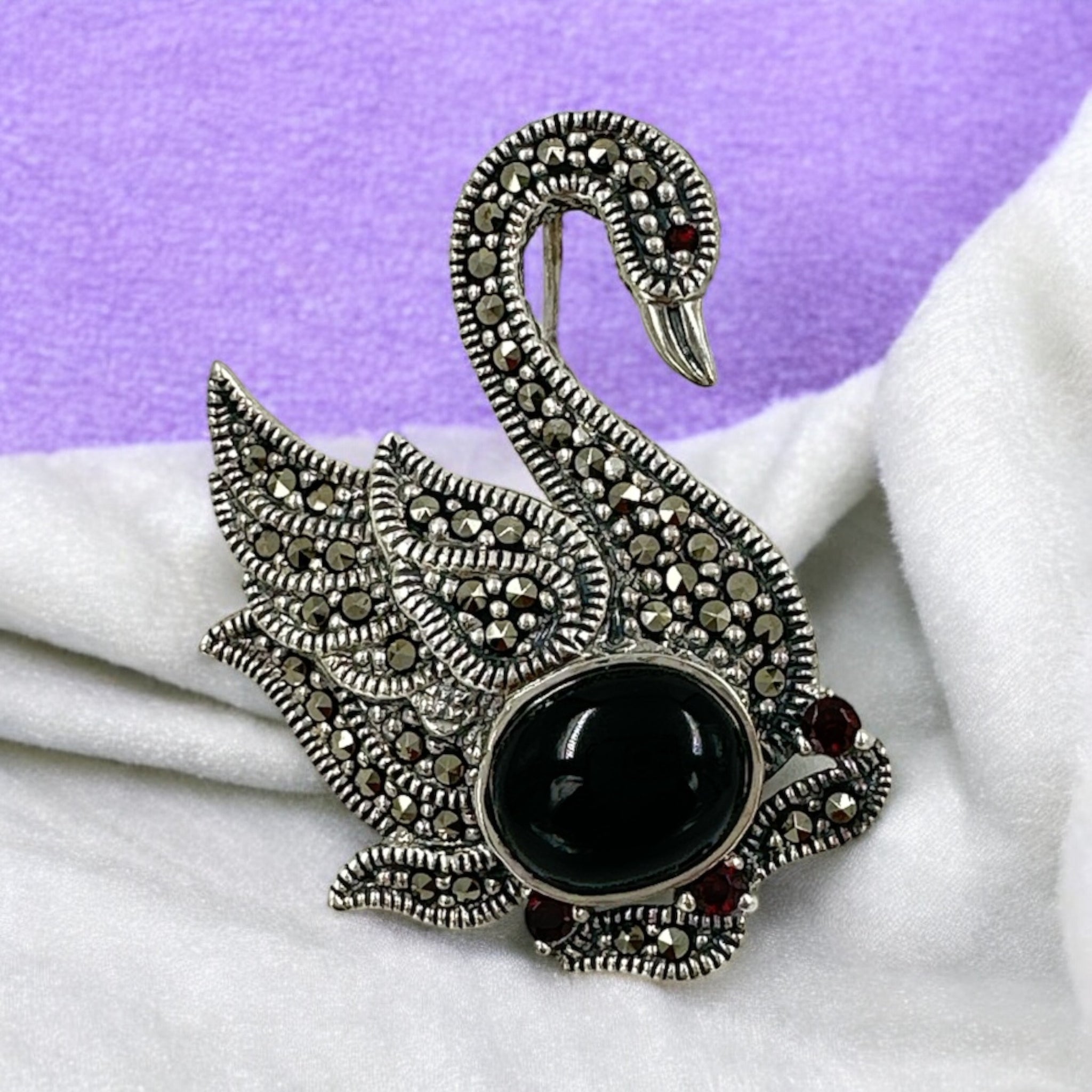 Precious Saree Pins 92.5 Silver duck shape with marker stone