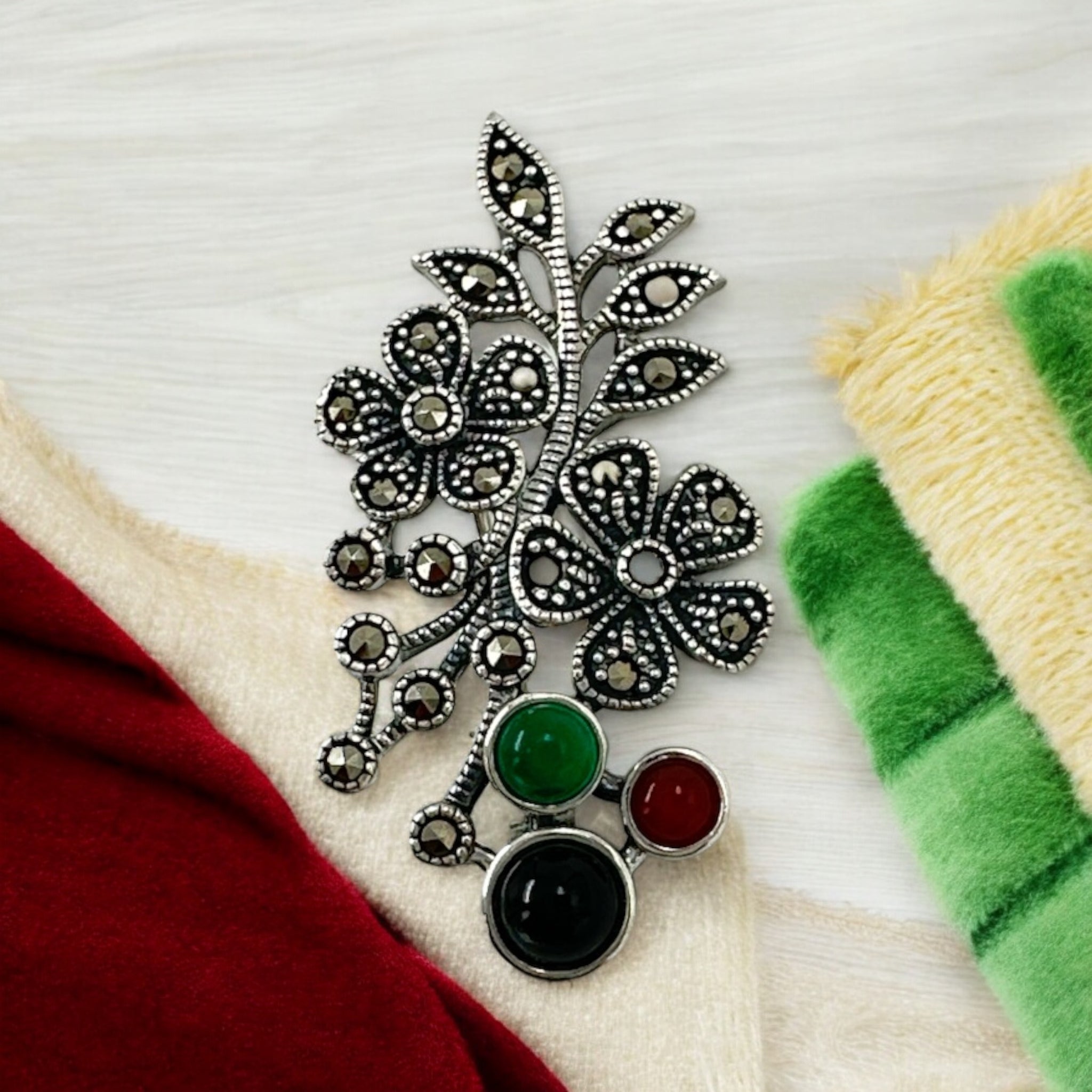 Precious Saree Pins 92.5 Silver Marker stone with  Flower shape