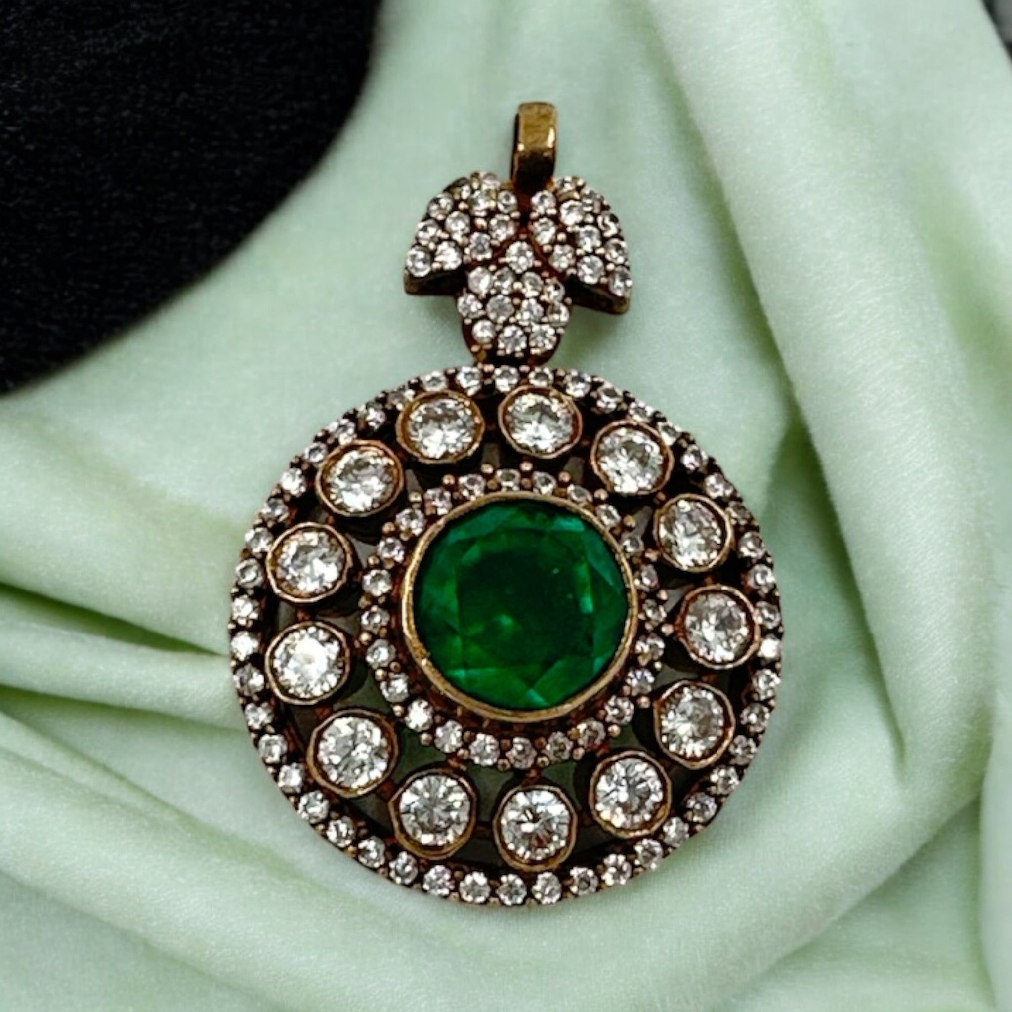Precious Victorian Pendant 92.5 Silver Emeral Moissanite Stone With victorian Polish