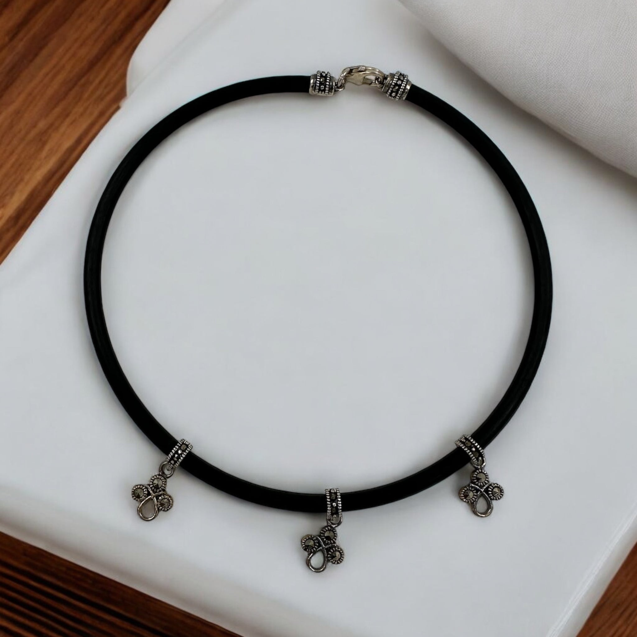 Elastic Anklets
