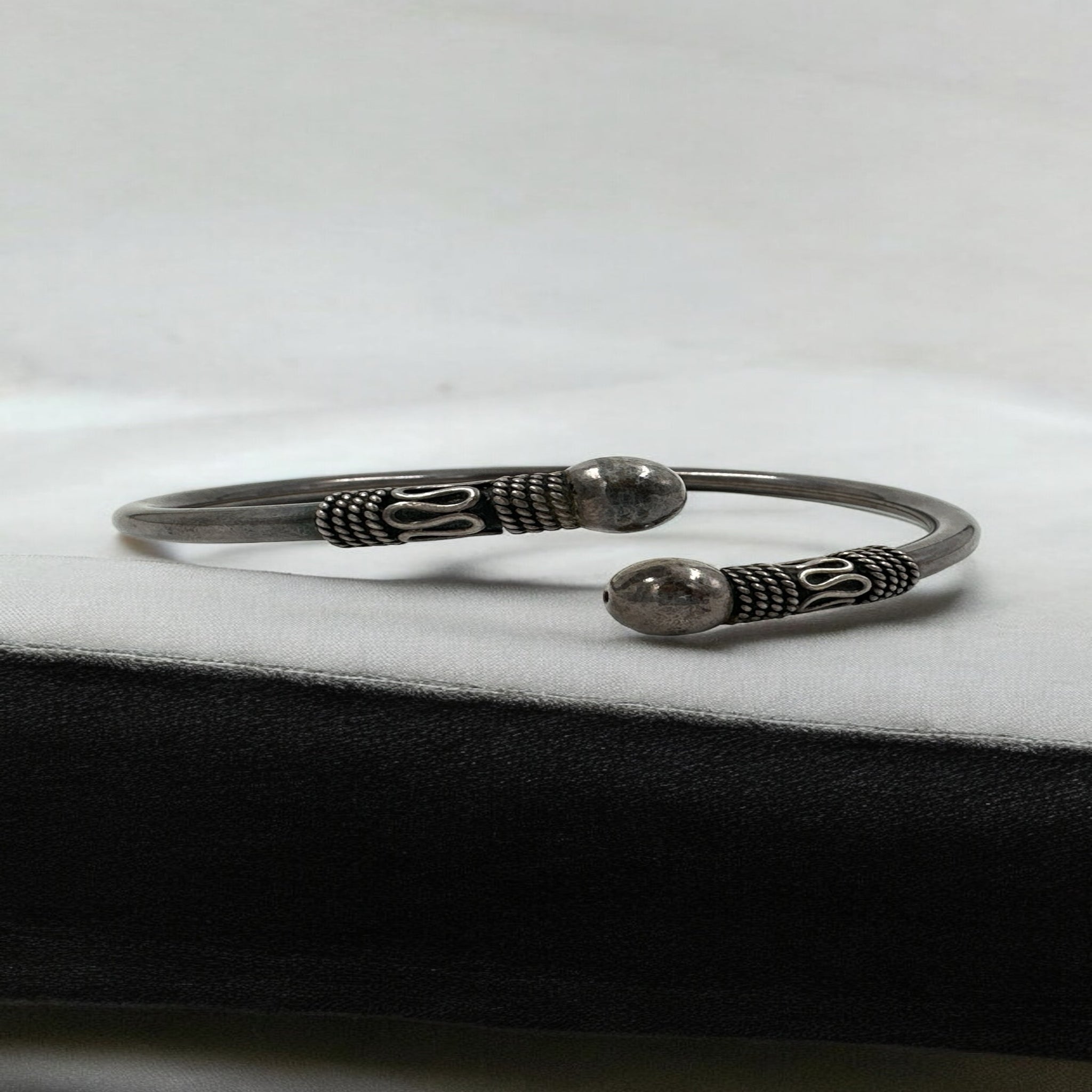92.5 Silver Men's Oxidized Tribal Kada