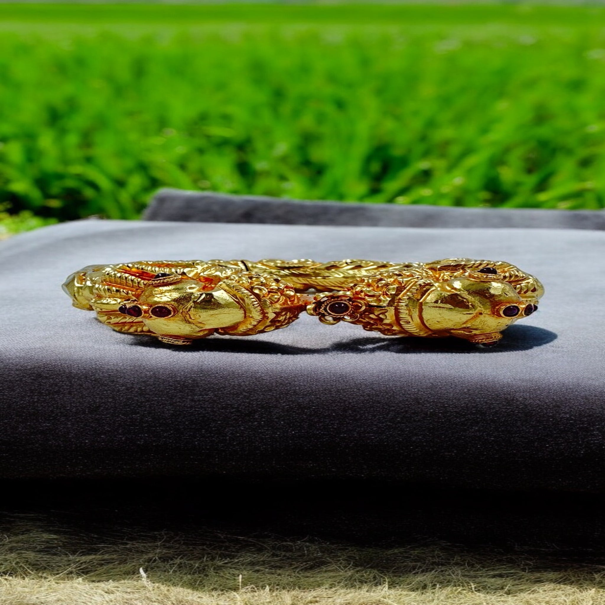 92.5 Silver Men's Kada Lion Model With Gold Polish
