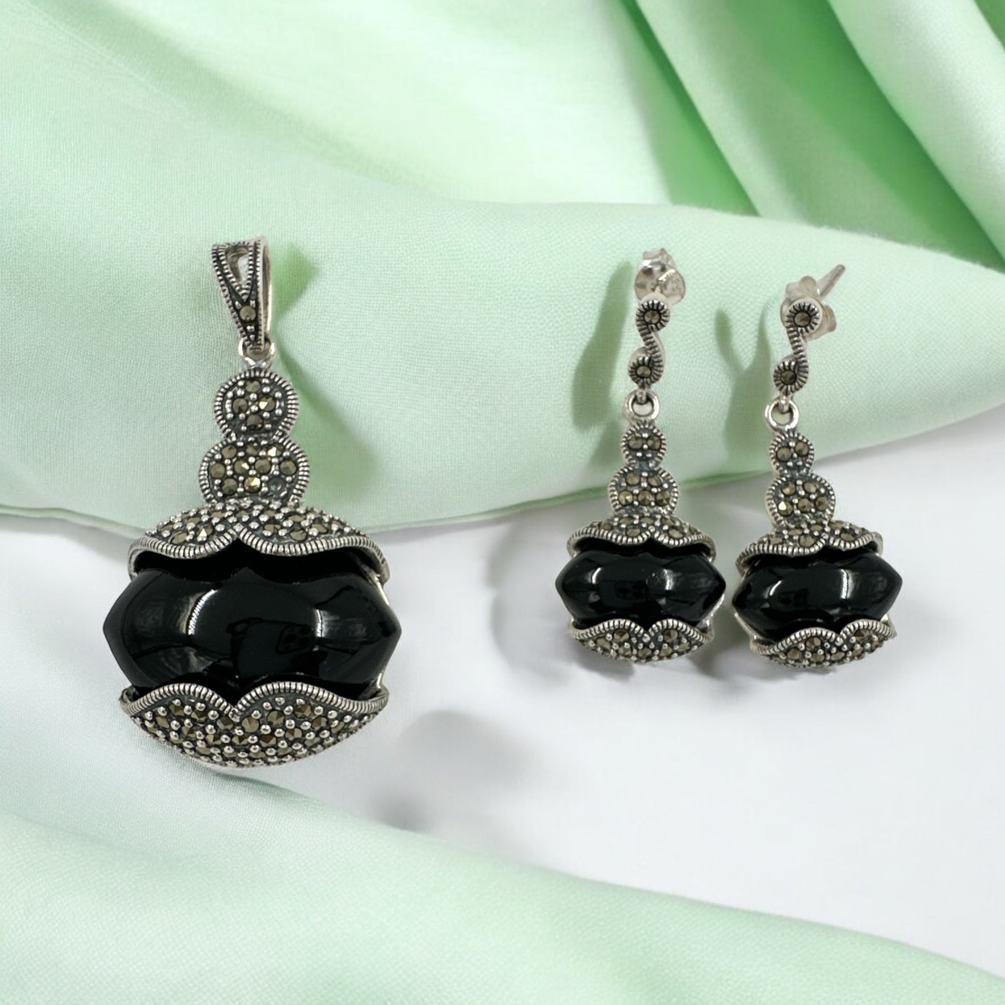 Precious Pendant Set 92.5 Silver marker stone with black stones