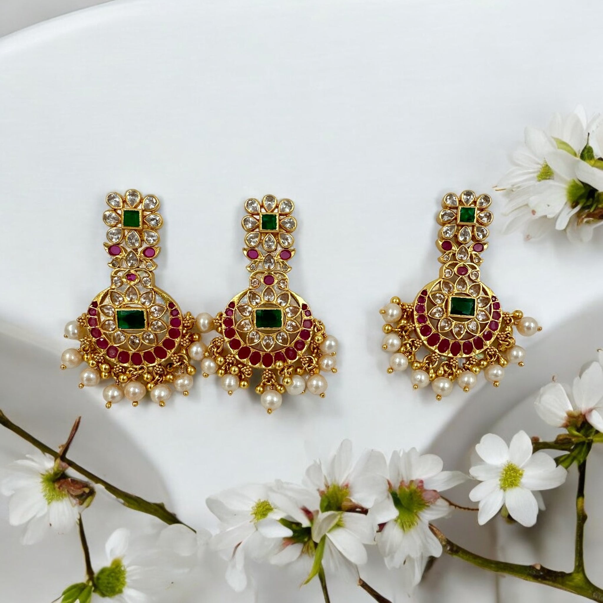 Precious Kundan Pendant Set 92.5 Silver kundhan set with Emarald stones and pearl hangings