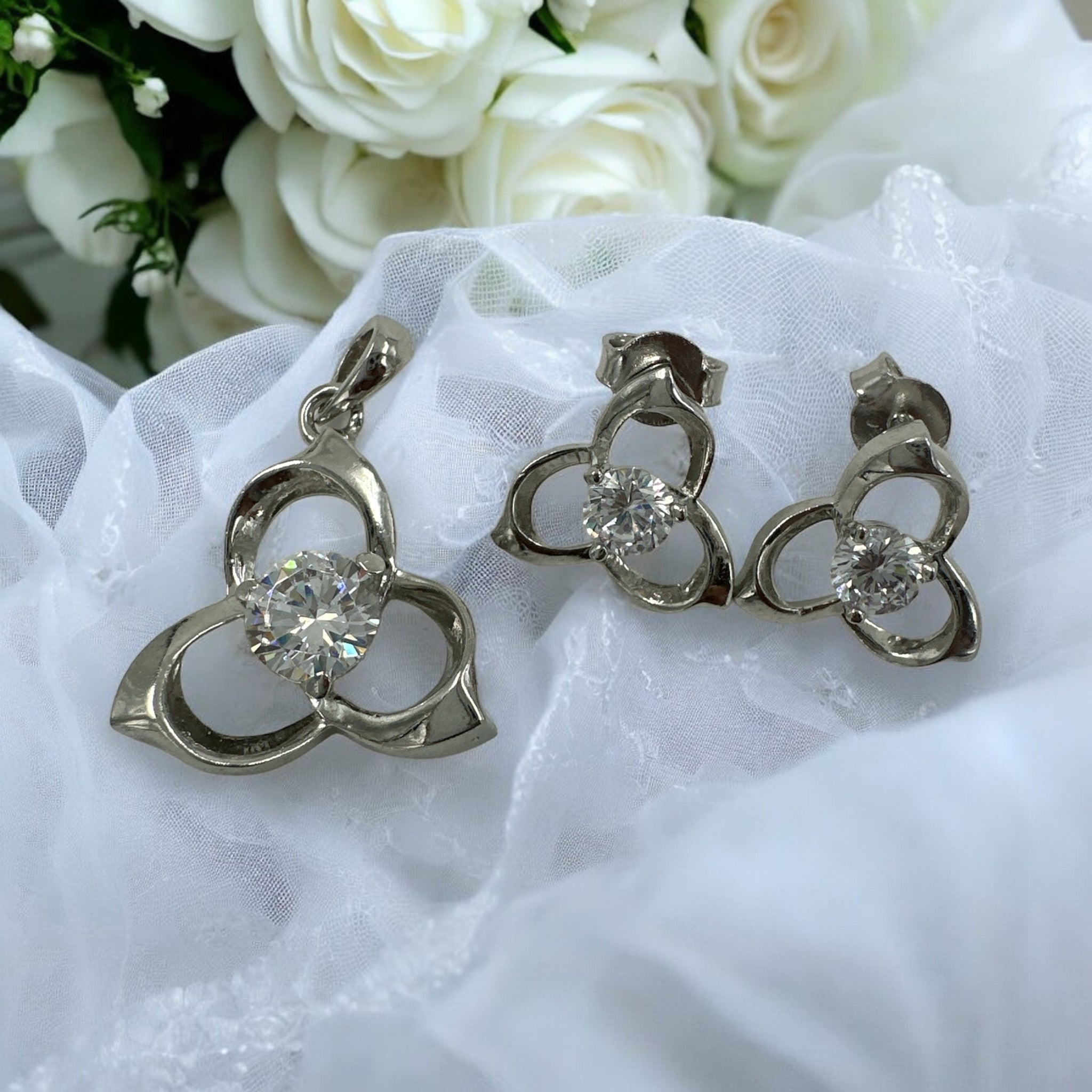 Precious Pendant Set 92.5 Silver CZ Stone With Silver Polish