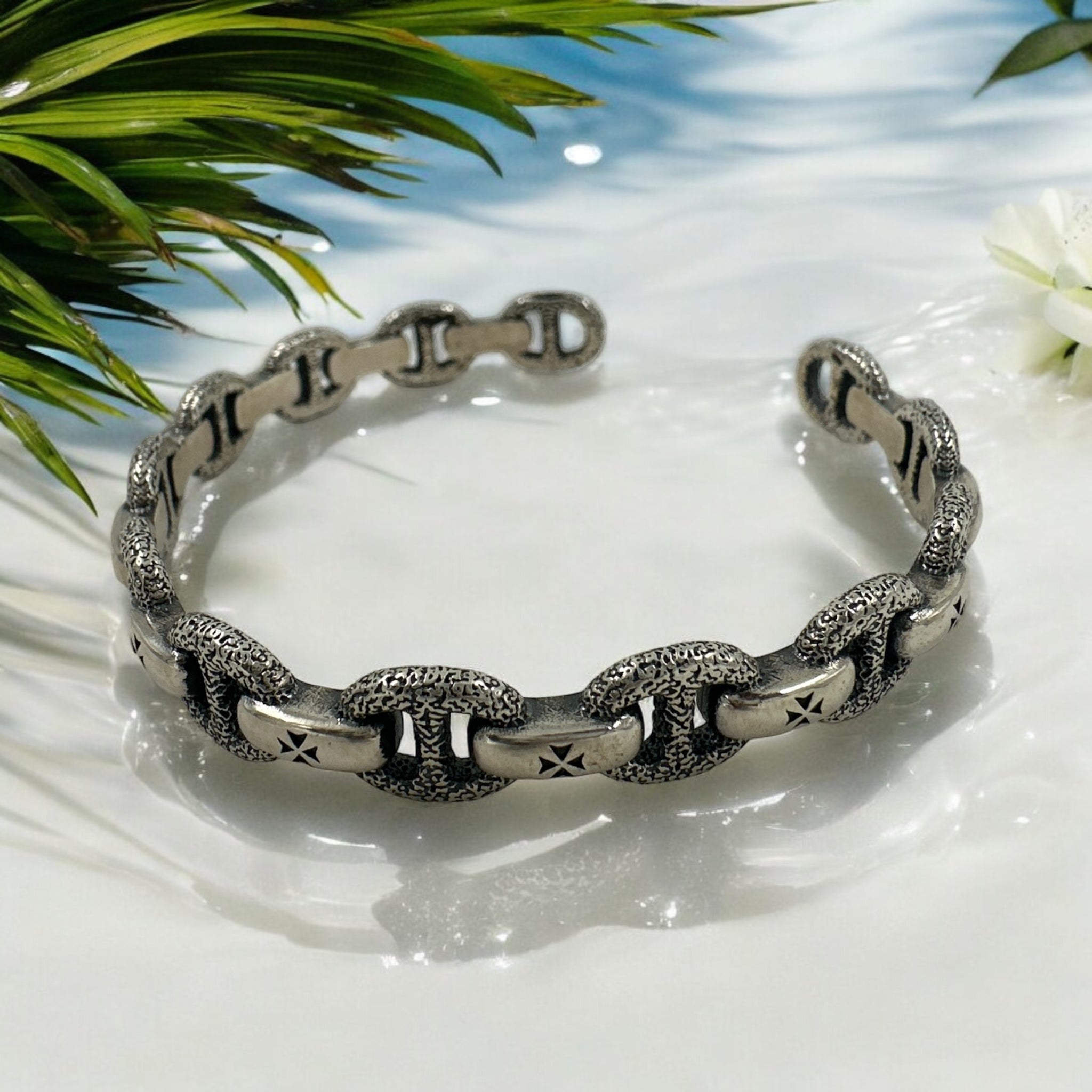 Men's Kada Open Model With  92.5 Silver: Heavy Chain Motif