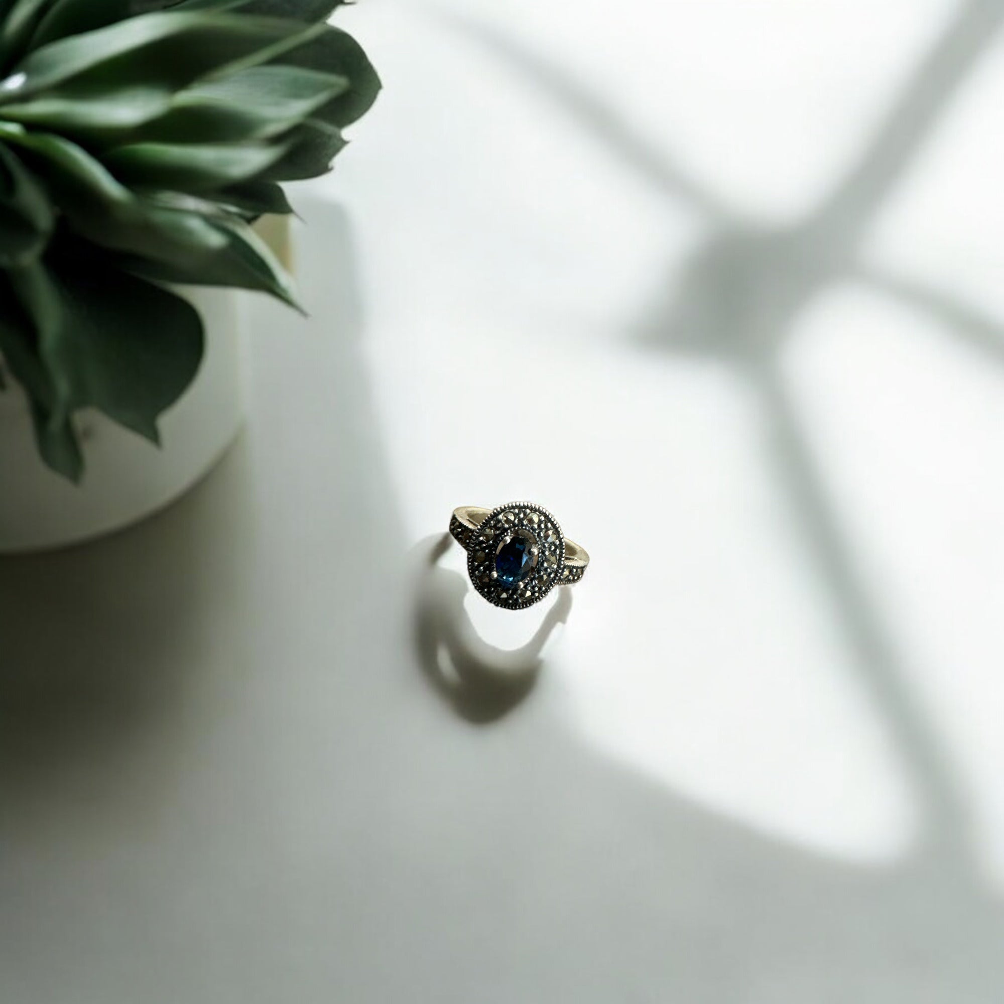 Precious finger ring 92.5 Silver Marker stone