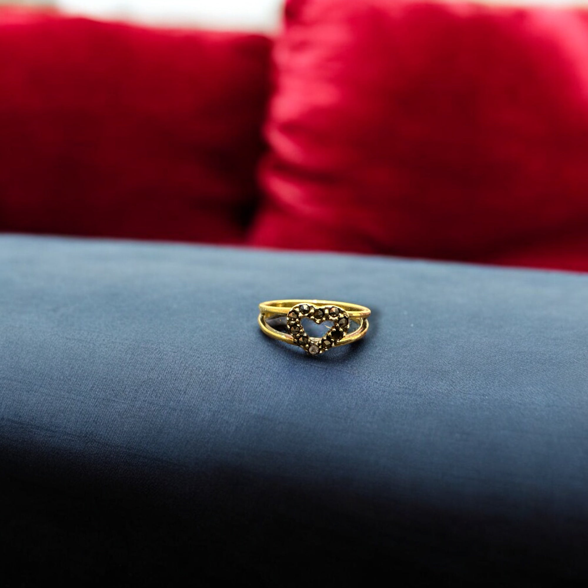 Precious finger ring 92.5 Silver Marker stone