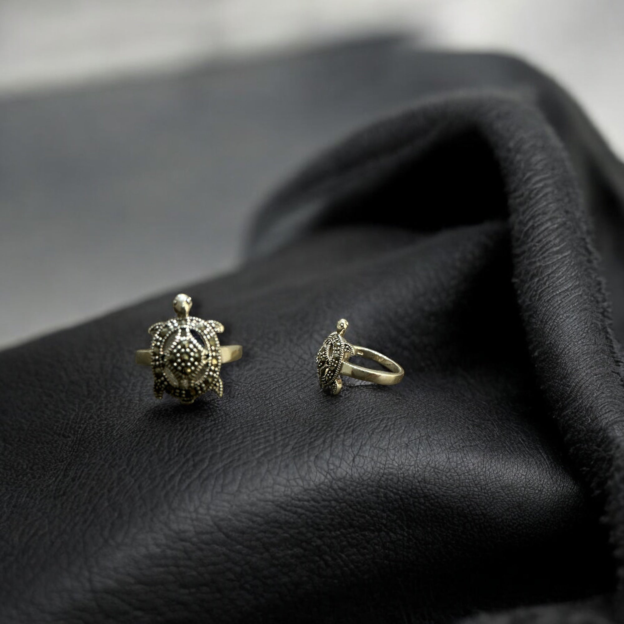 Precious finger ring 92.5 Silver Marker Stone