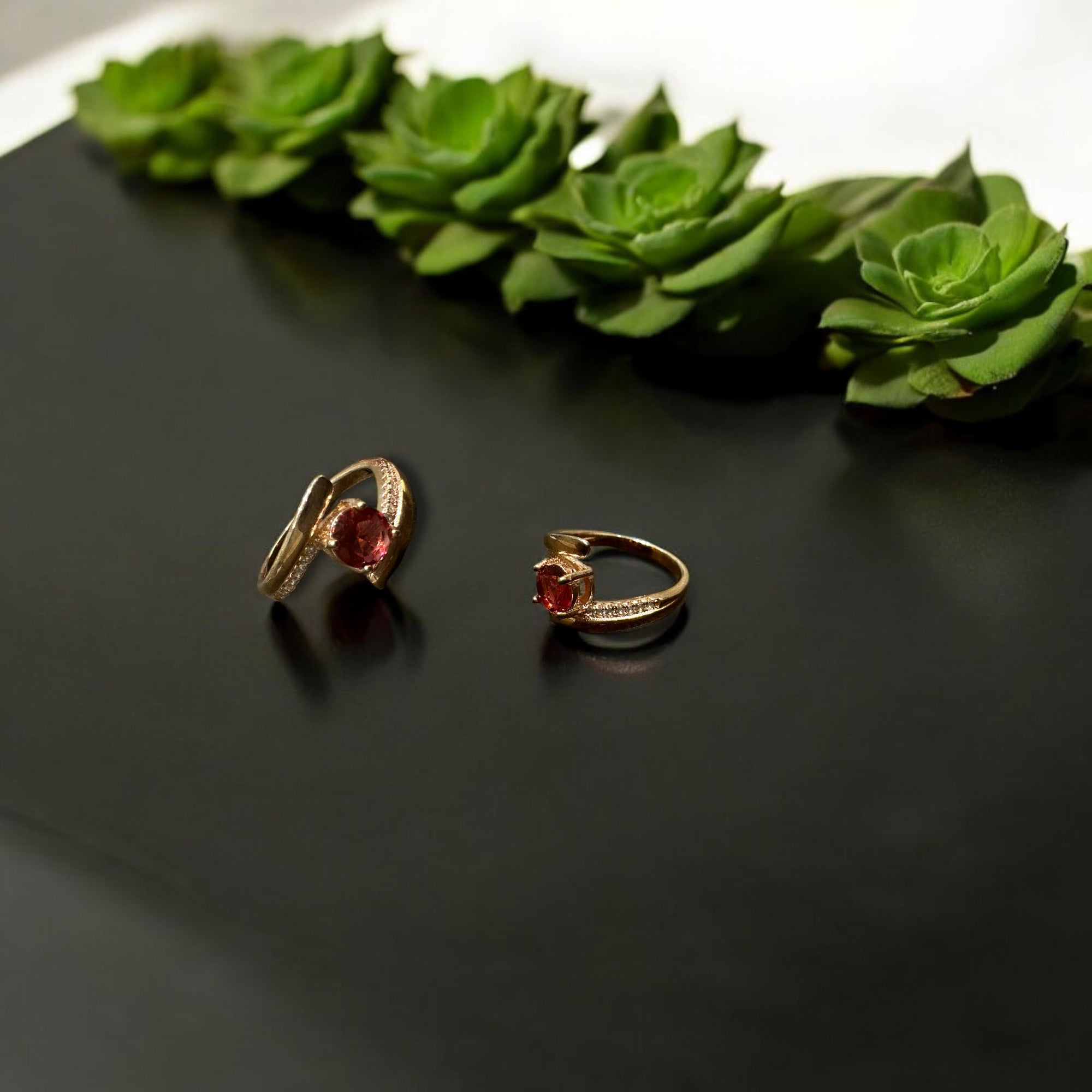 Precious finger ring 92.5 Silver Ruby with Premium CZ