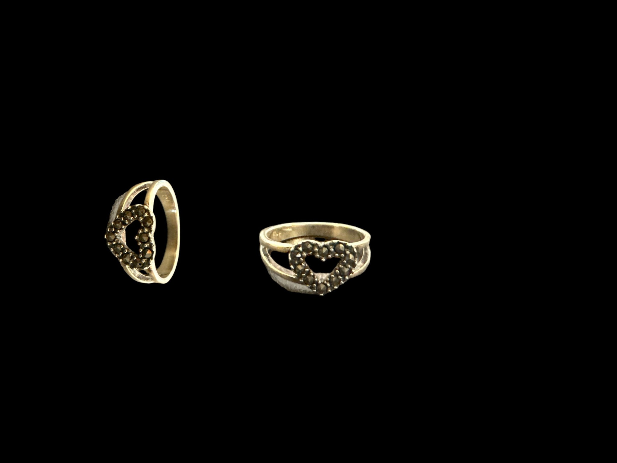 Precious finger ring 92.5 Silver Marker stone