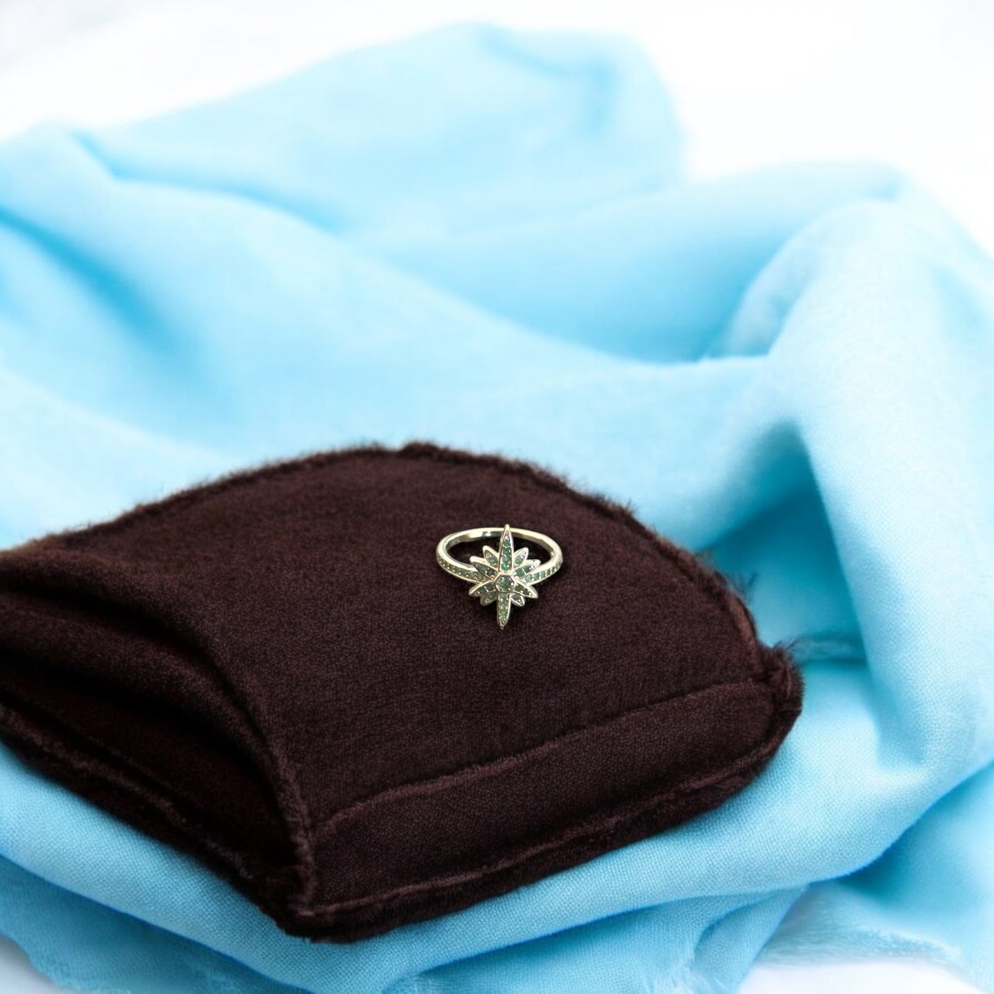 Precious finger ring 92.5 Silver Premium CZ