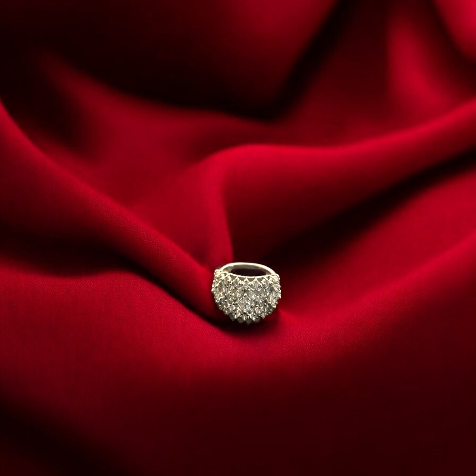 Precious finger ring 92.5 Silver Premium CZ