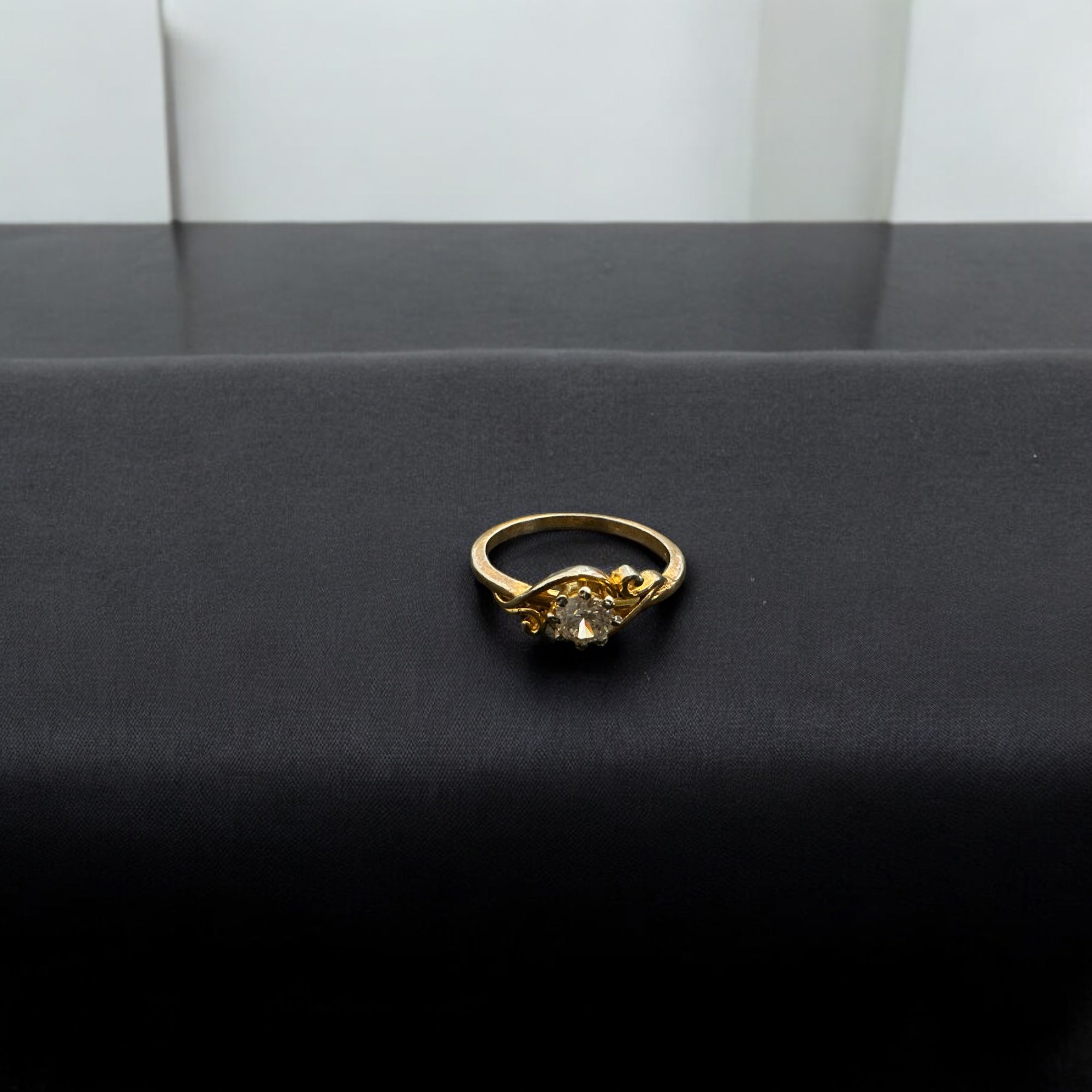 Precious finger ring 92.5 Silver premium CZ