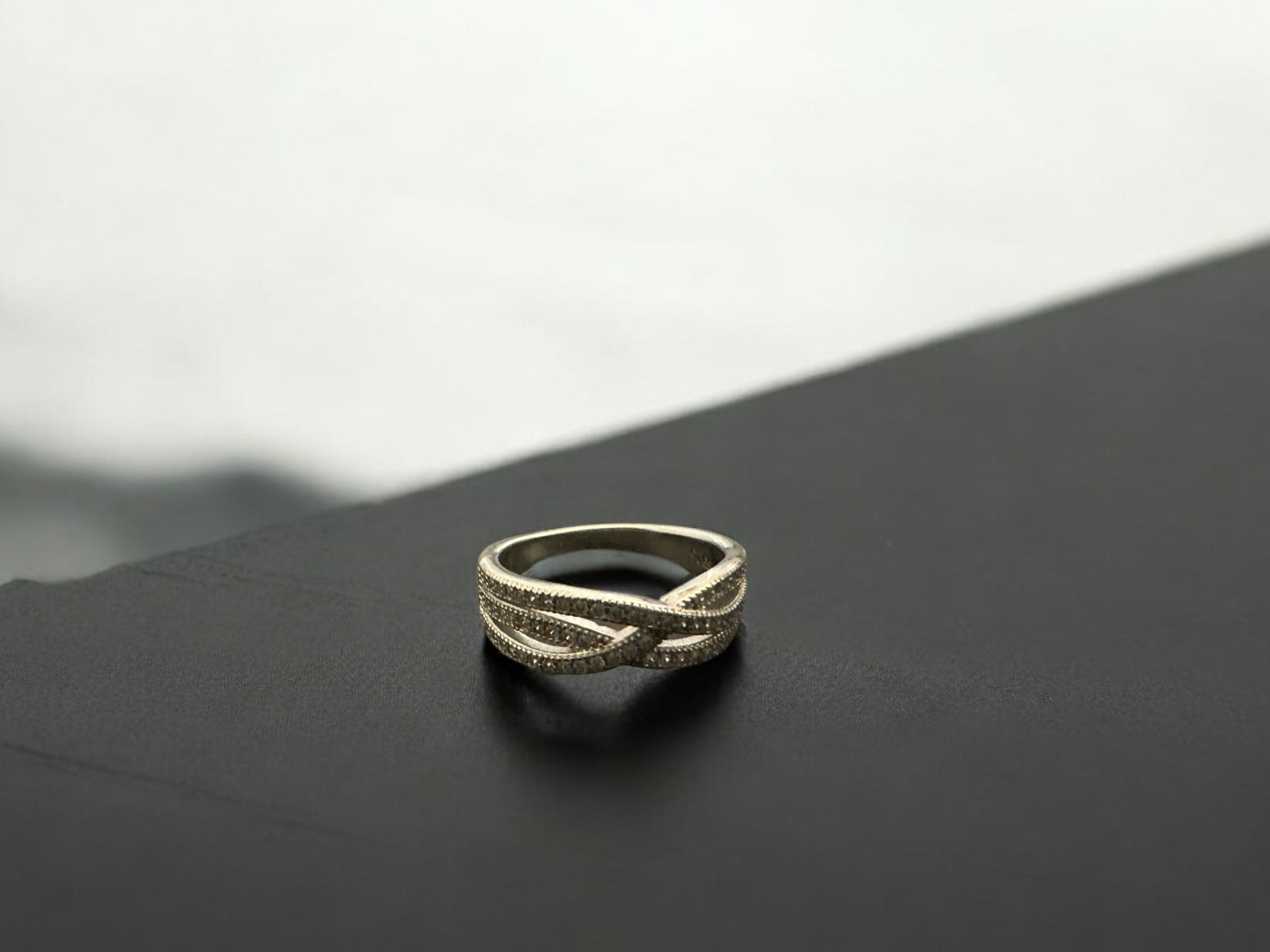 Precious finger ring 92.5 Silver Premium CZ