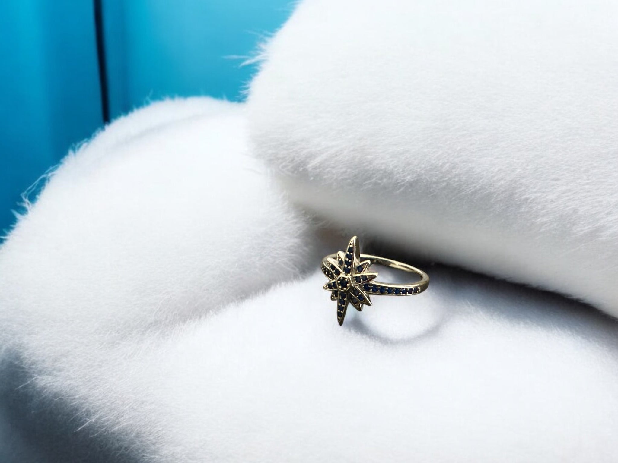 Precious finger ring 92.5 Silver Premium CZ