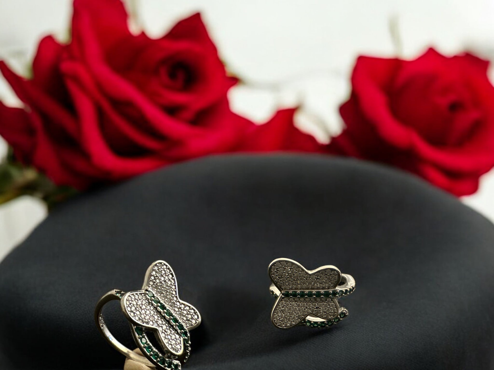 Precious finger ring 92.5 Silver Premium CZ
