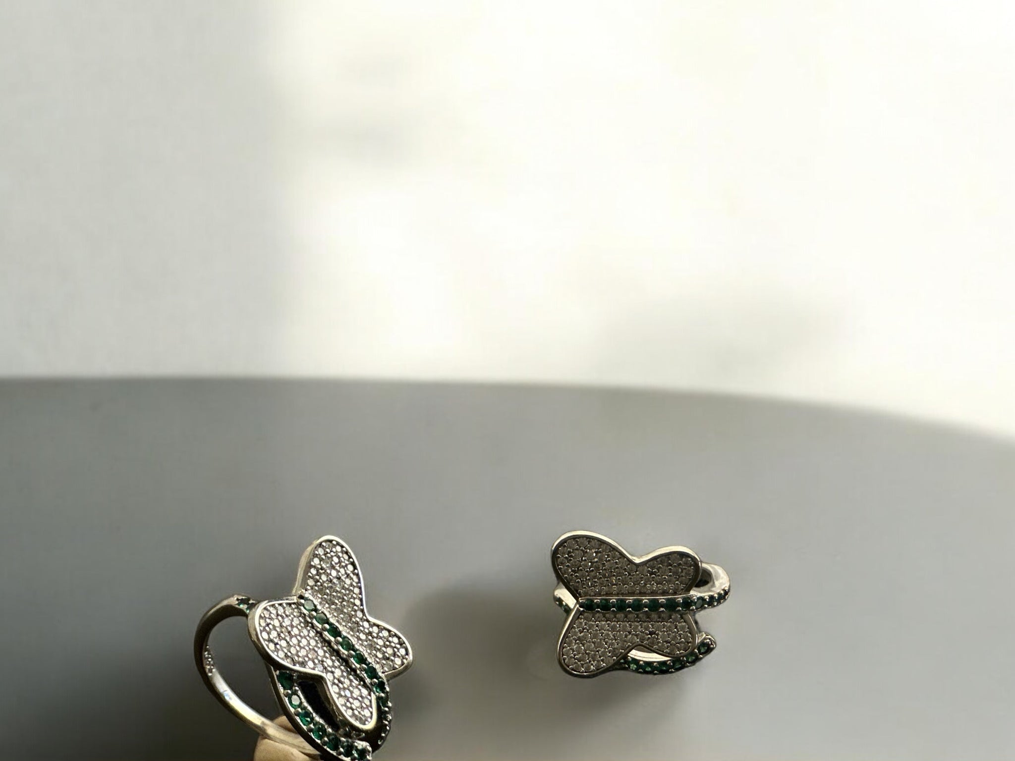 Precious finger ring 92.5 Silver Premium CZ