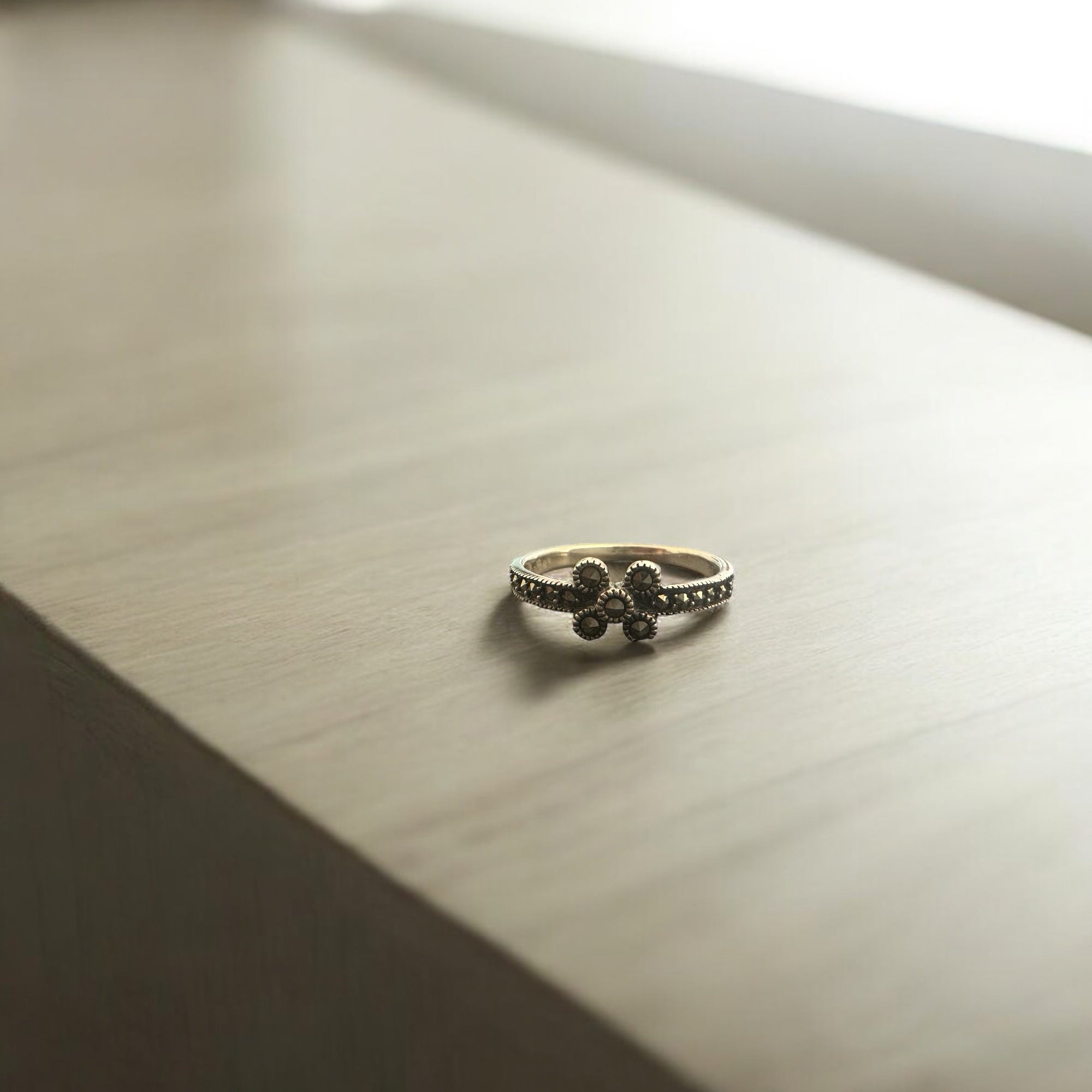 Precious finger ring 92.5 Silver Marker stone Ring