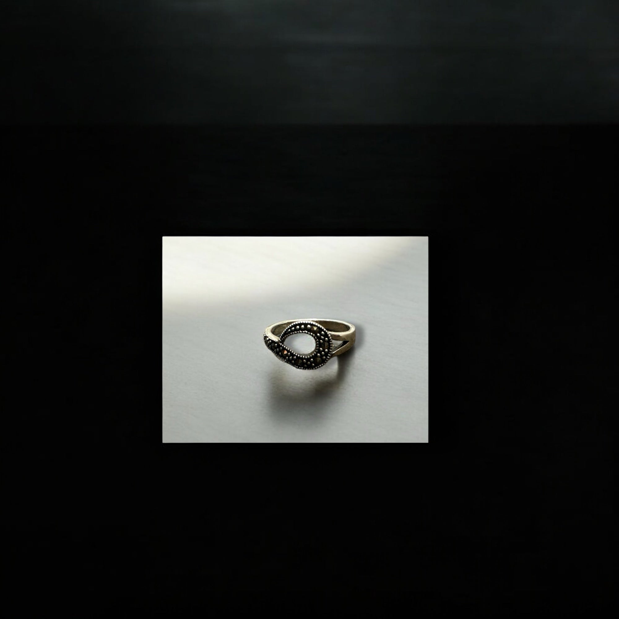 Precious finger ring 92.5 Silver Marker stone