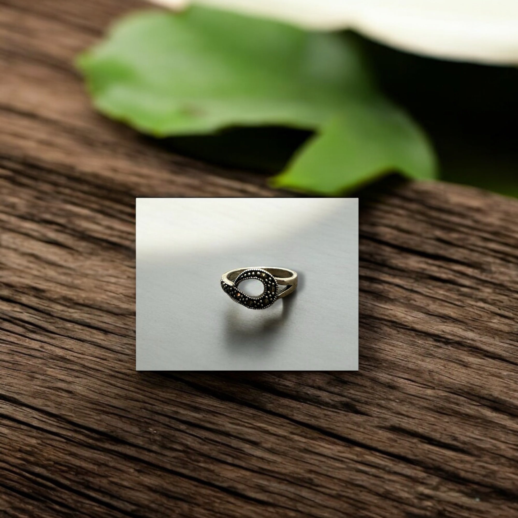 Precious finger ring 92.5 Silver Marker stone