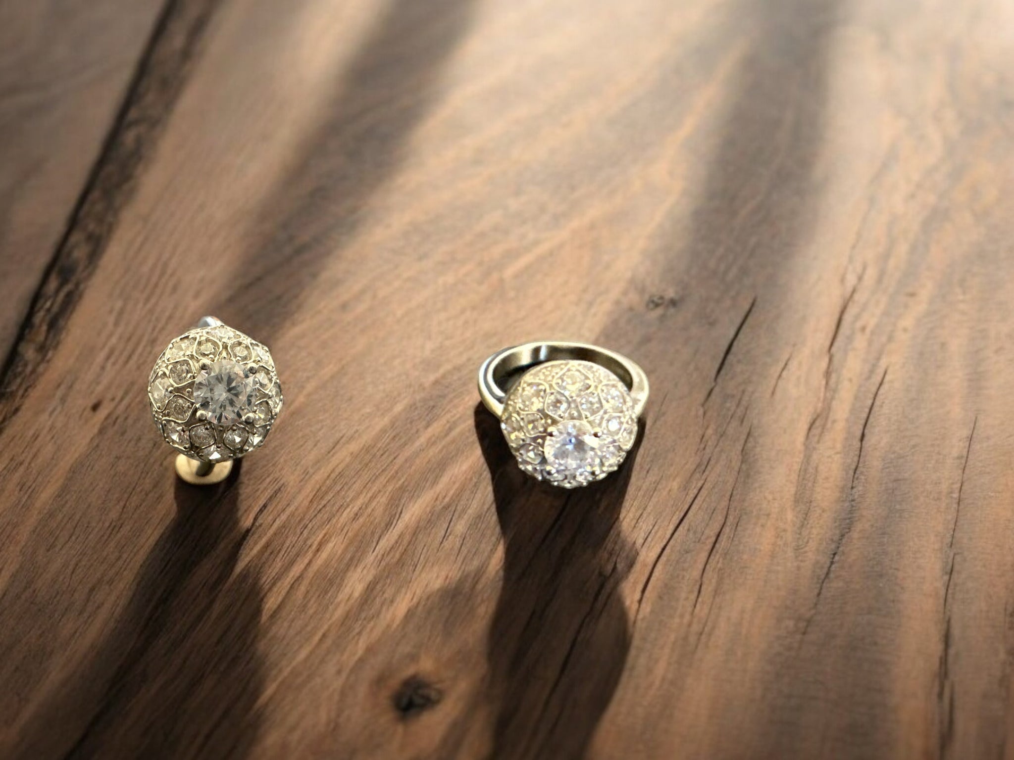 Precious finger ring 92.5 Silver Premium CZ