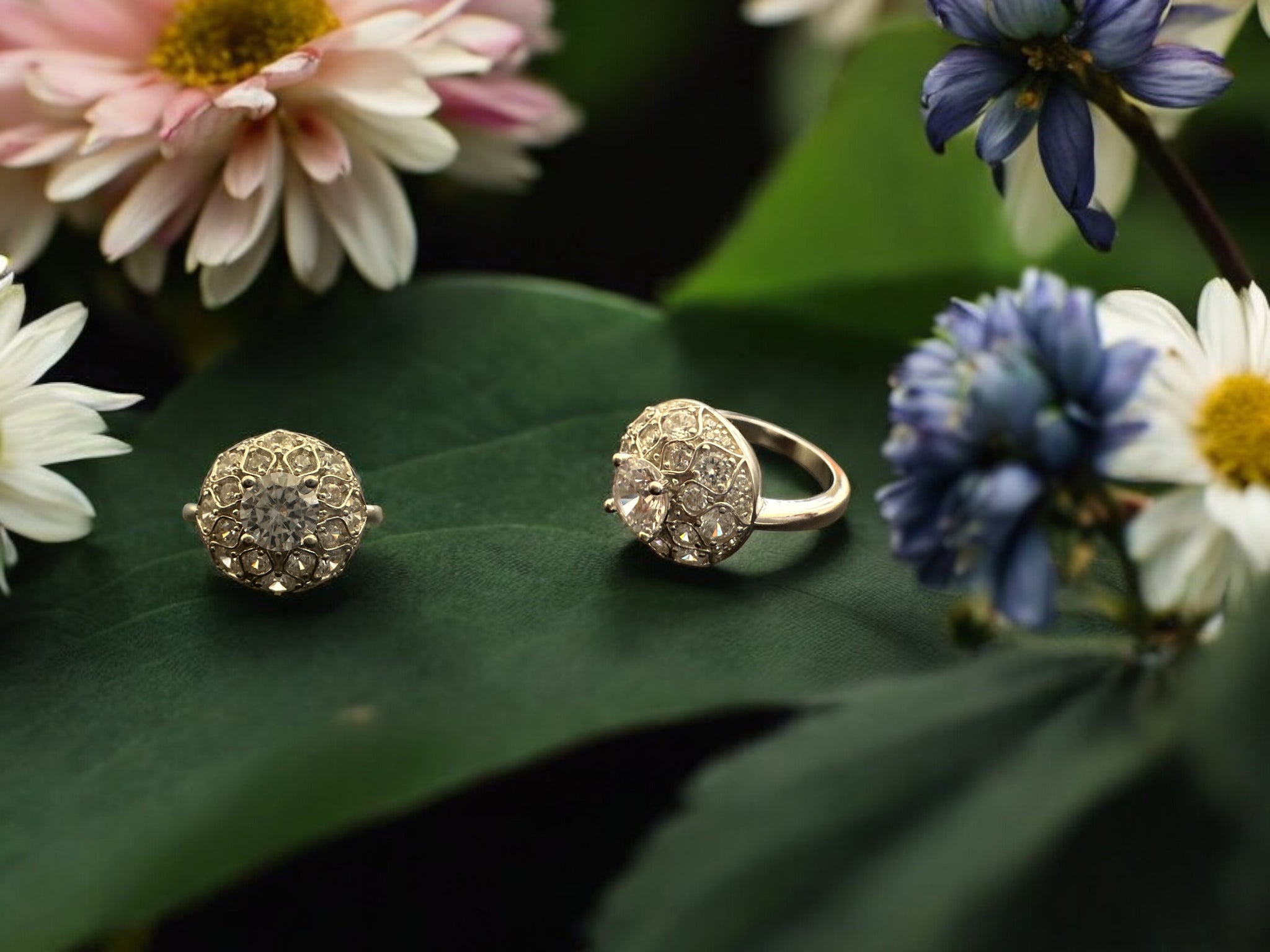Precious finger ring 92.5 Silver Premium CZ