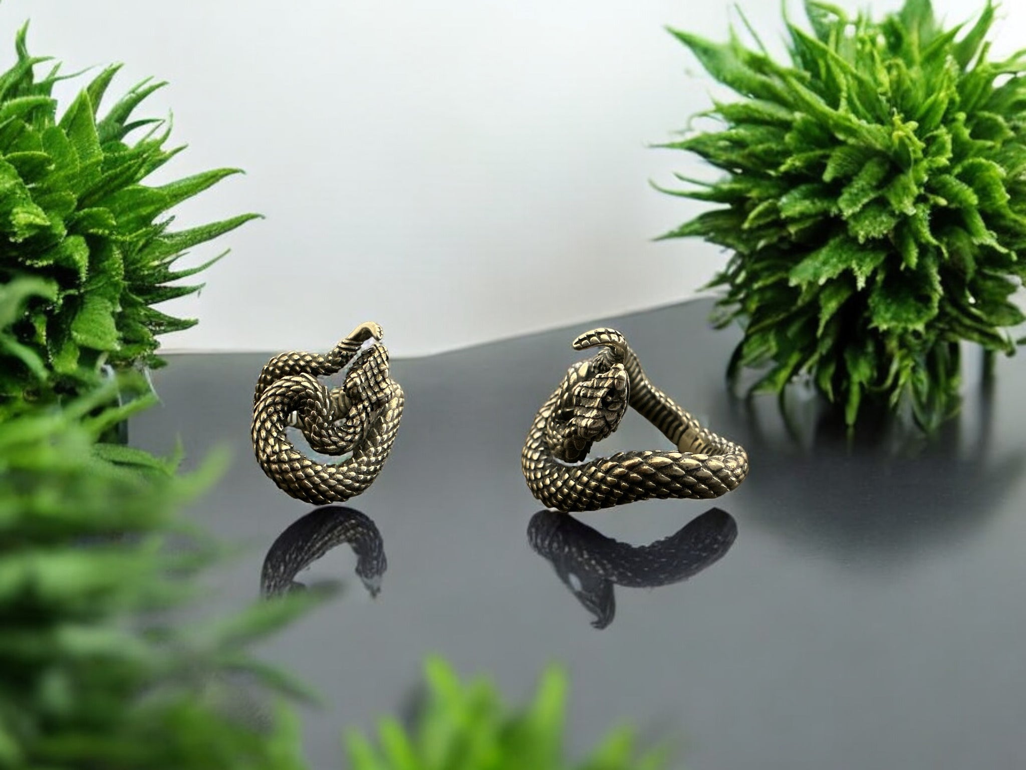 Precious finger ring 92.5 Silver Snake Ring