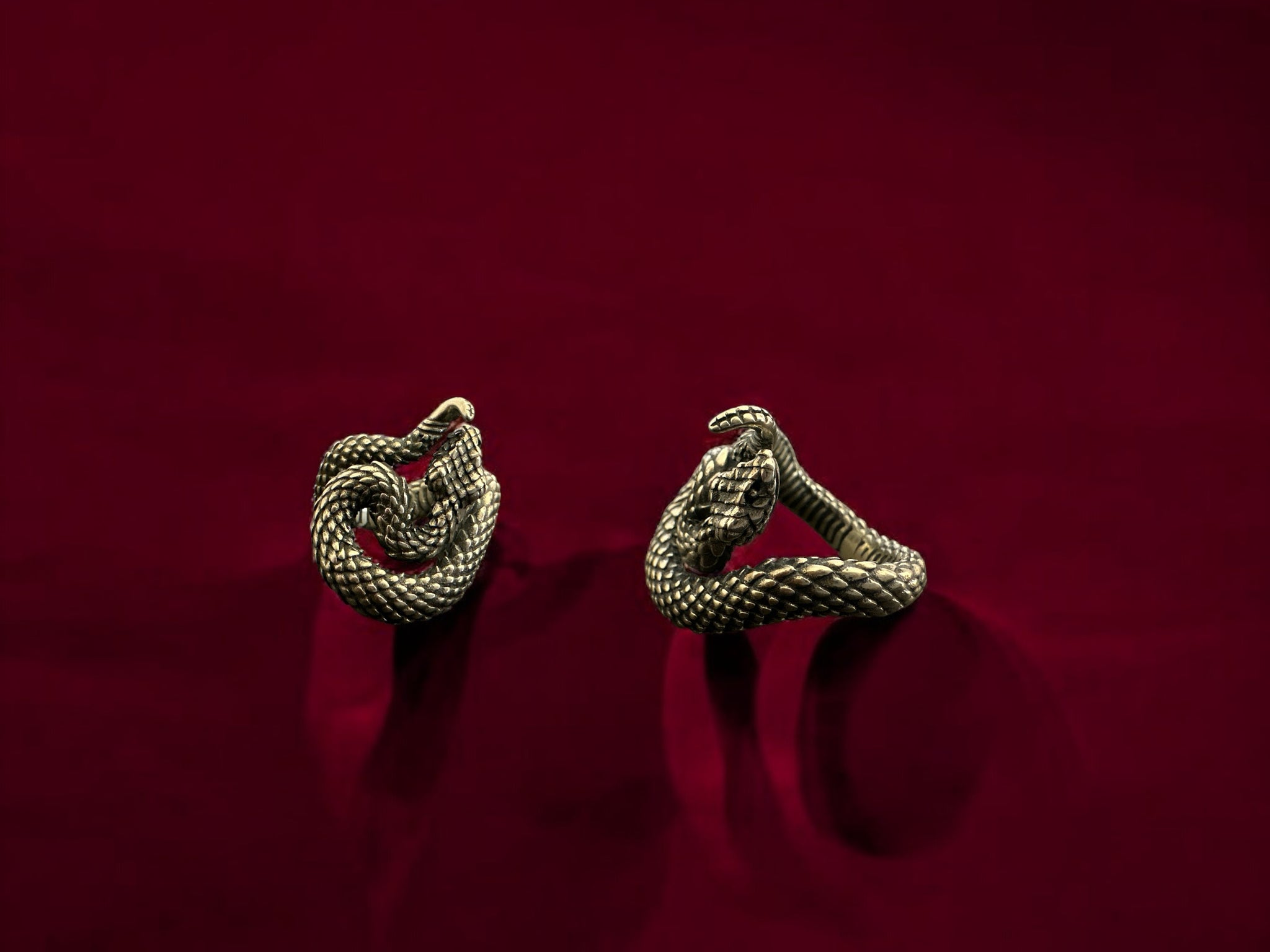 Precious finger ring 92.5 Silver Snake ring