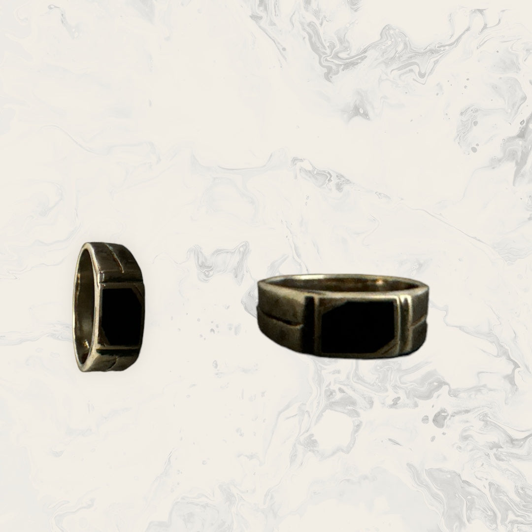 Precious finger ring 92.5 Silver Black Design