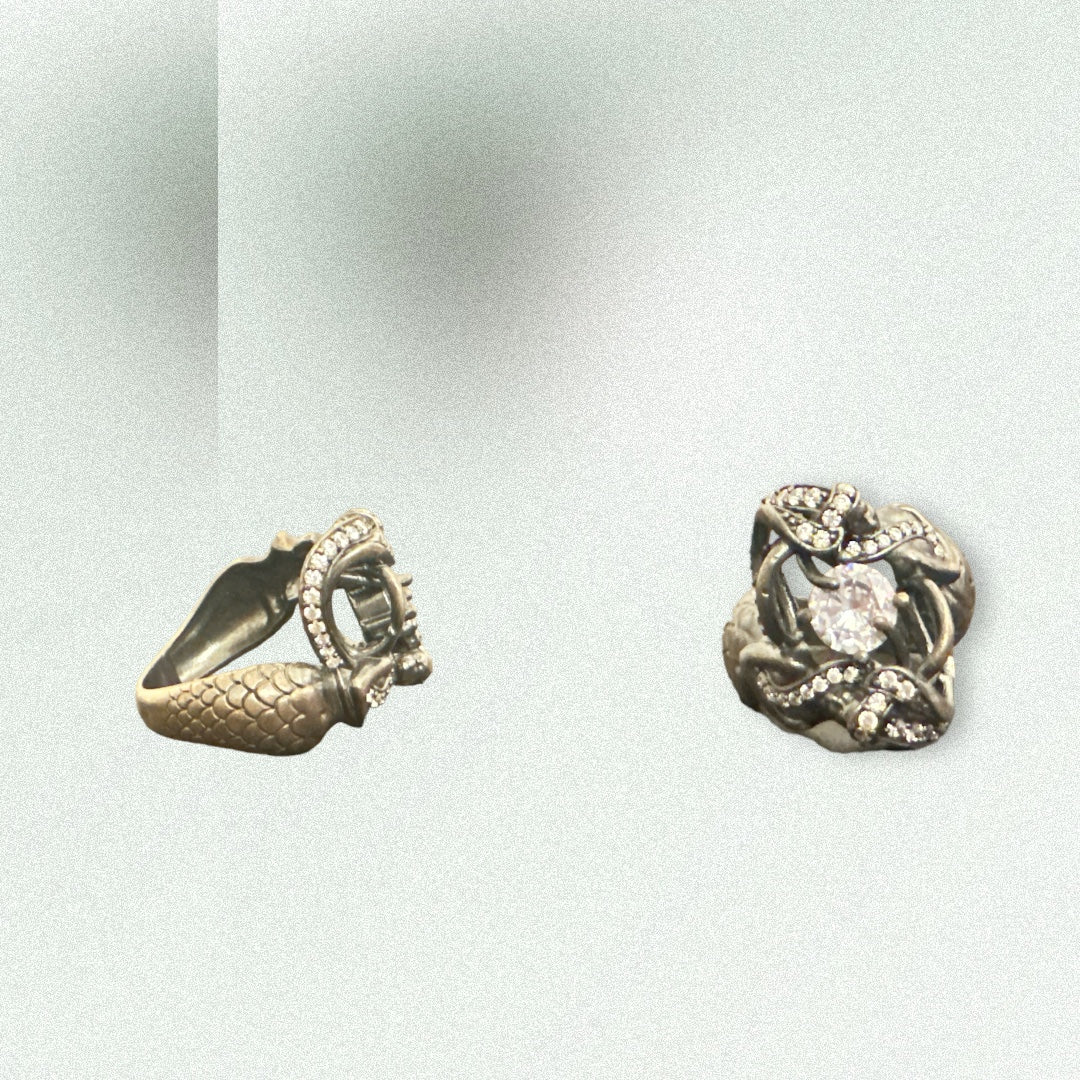 Precious finger ring 92.5 Silver Premium CZ