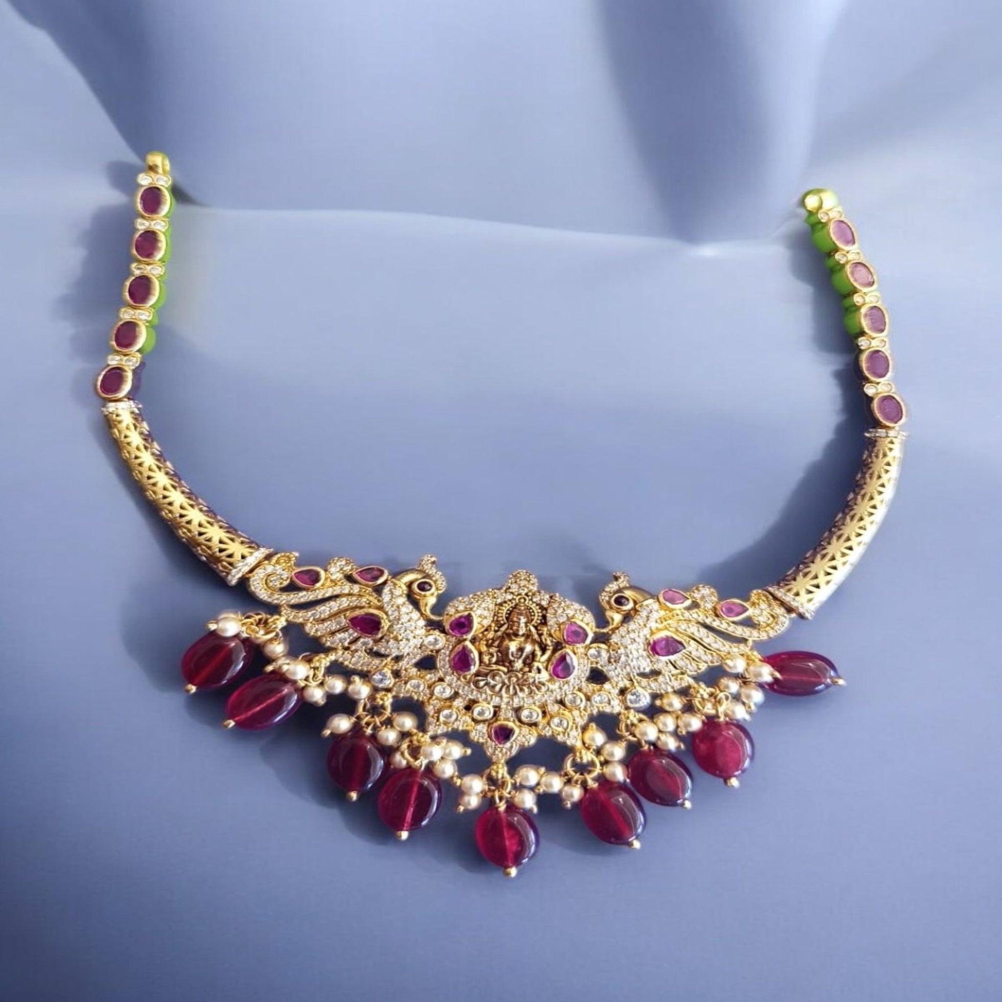 Kante modal With Lakshmi pendent