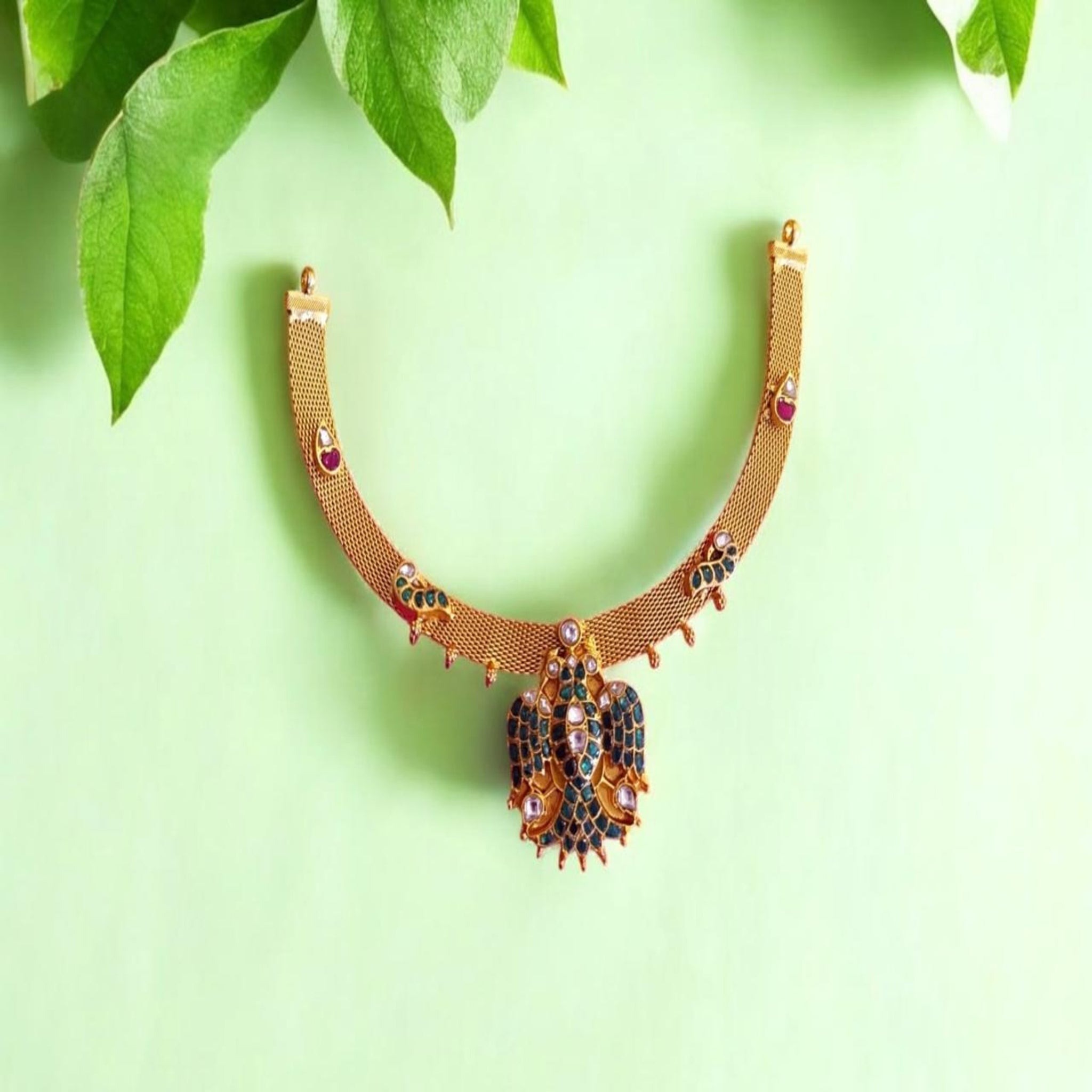 Kante modal Necklace With Lakshmi Pendant