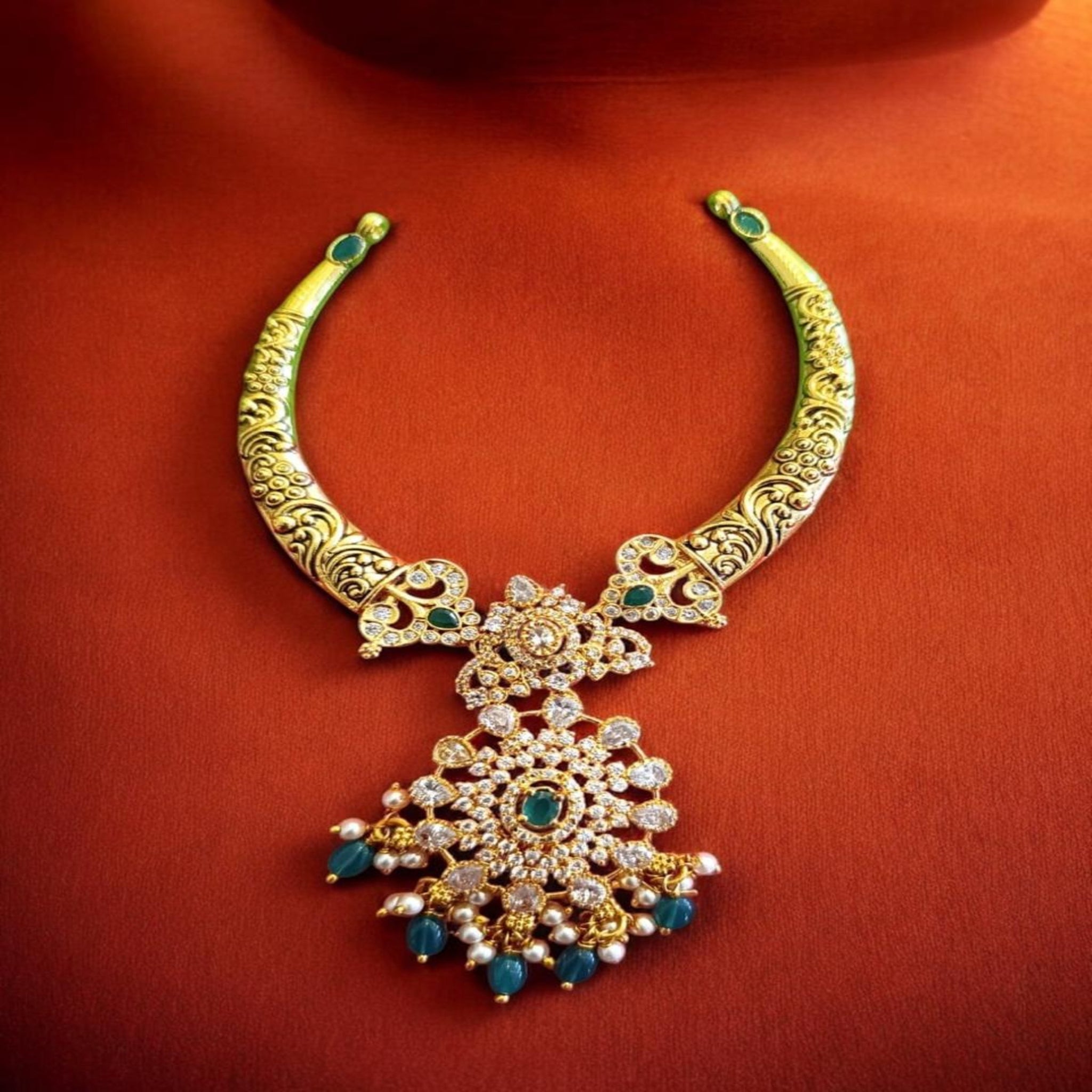 Necklace with Kante modal and Lakshmi Pendant