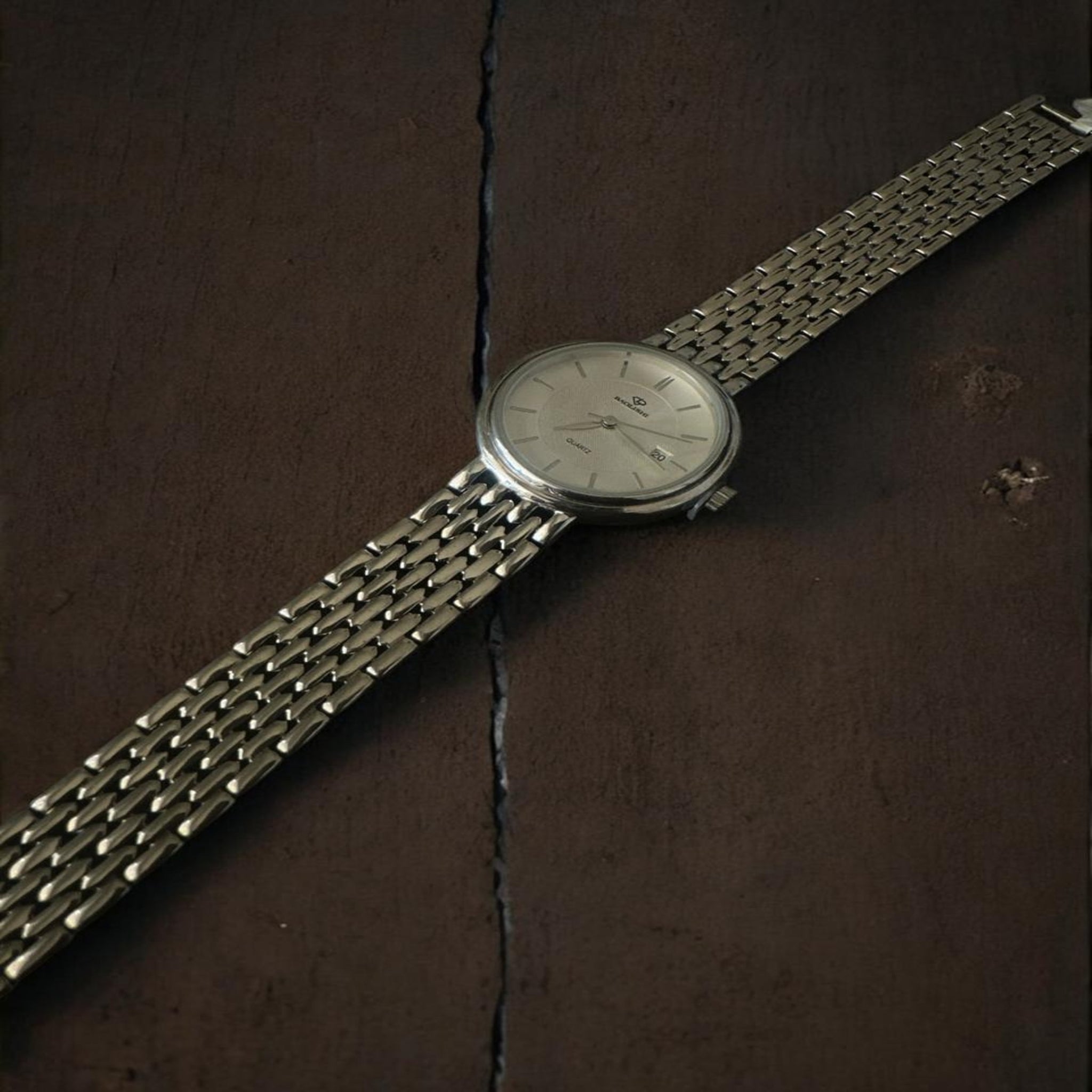 White and Round shape womens Watch