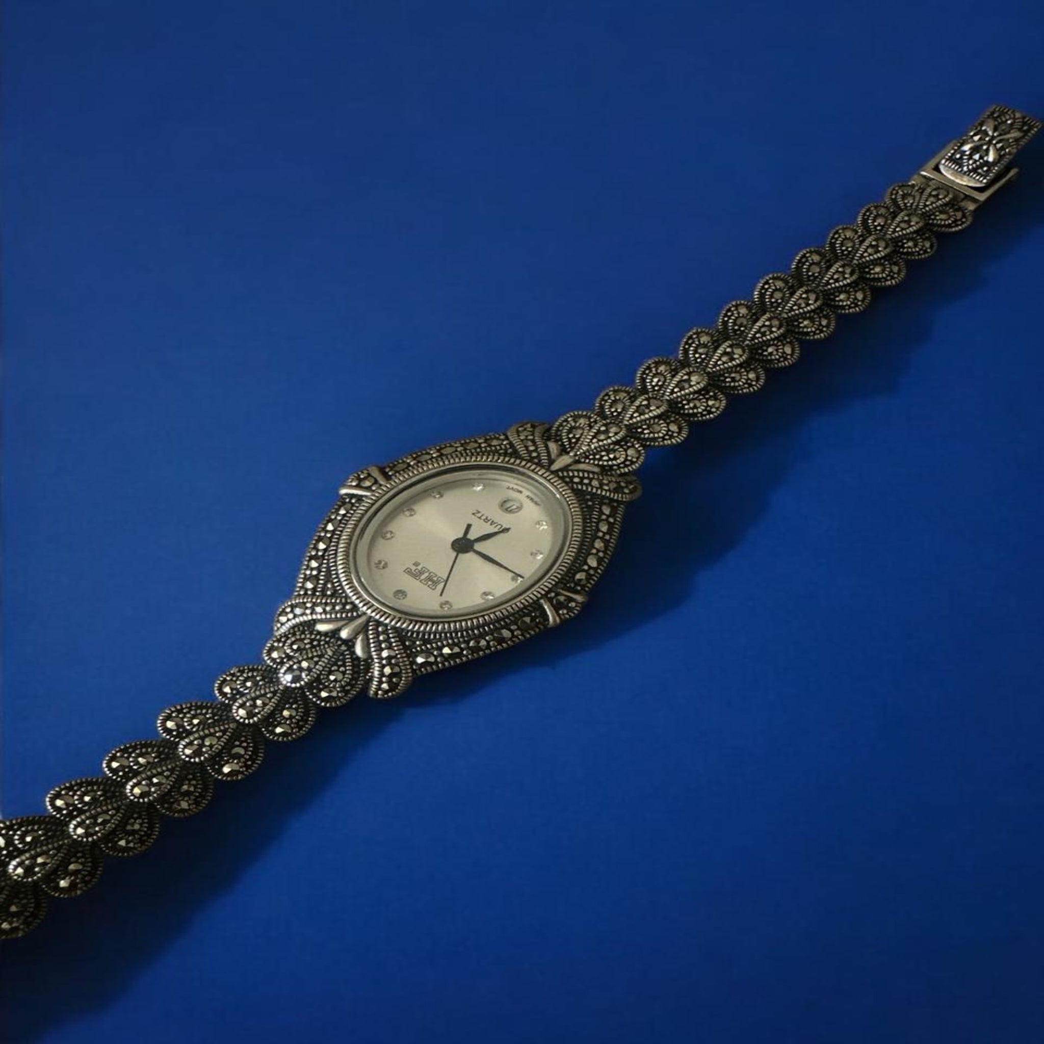Ovel shape Mens Watch