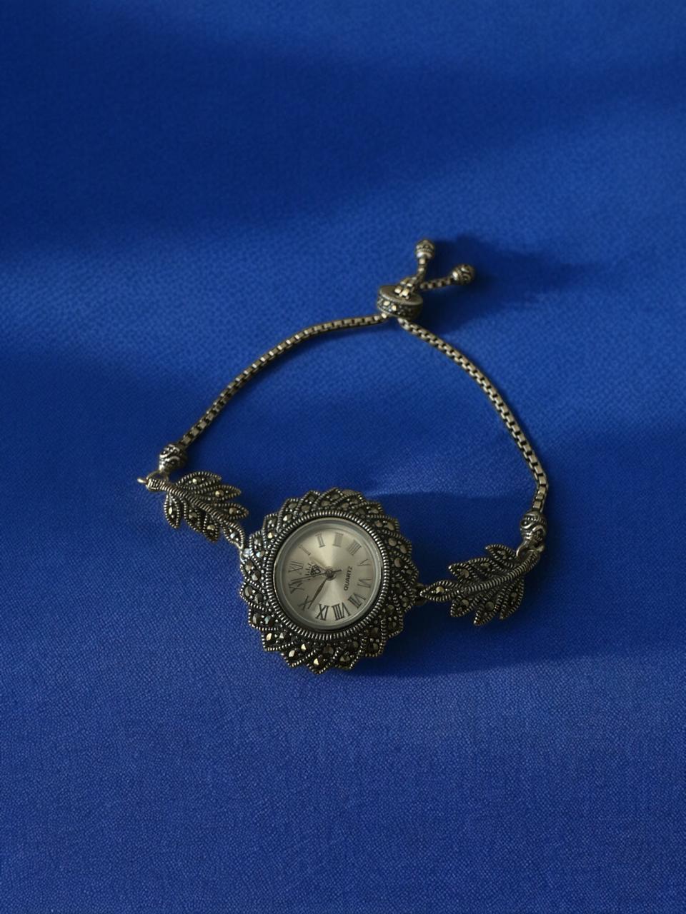 Silver Leaf degsin Womens Watch