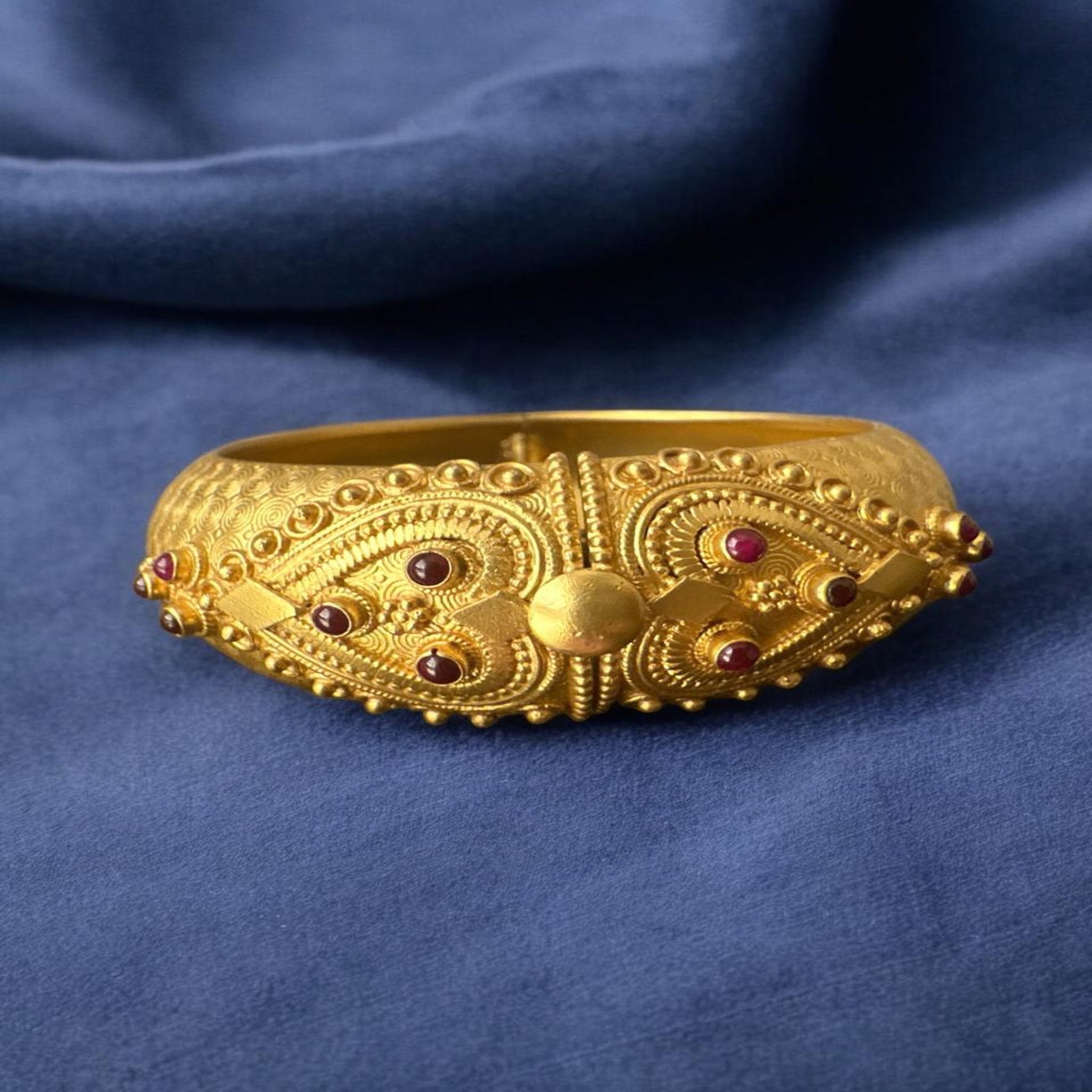 Antique Bangle with Screw Modal Ruby