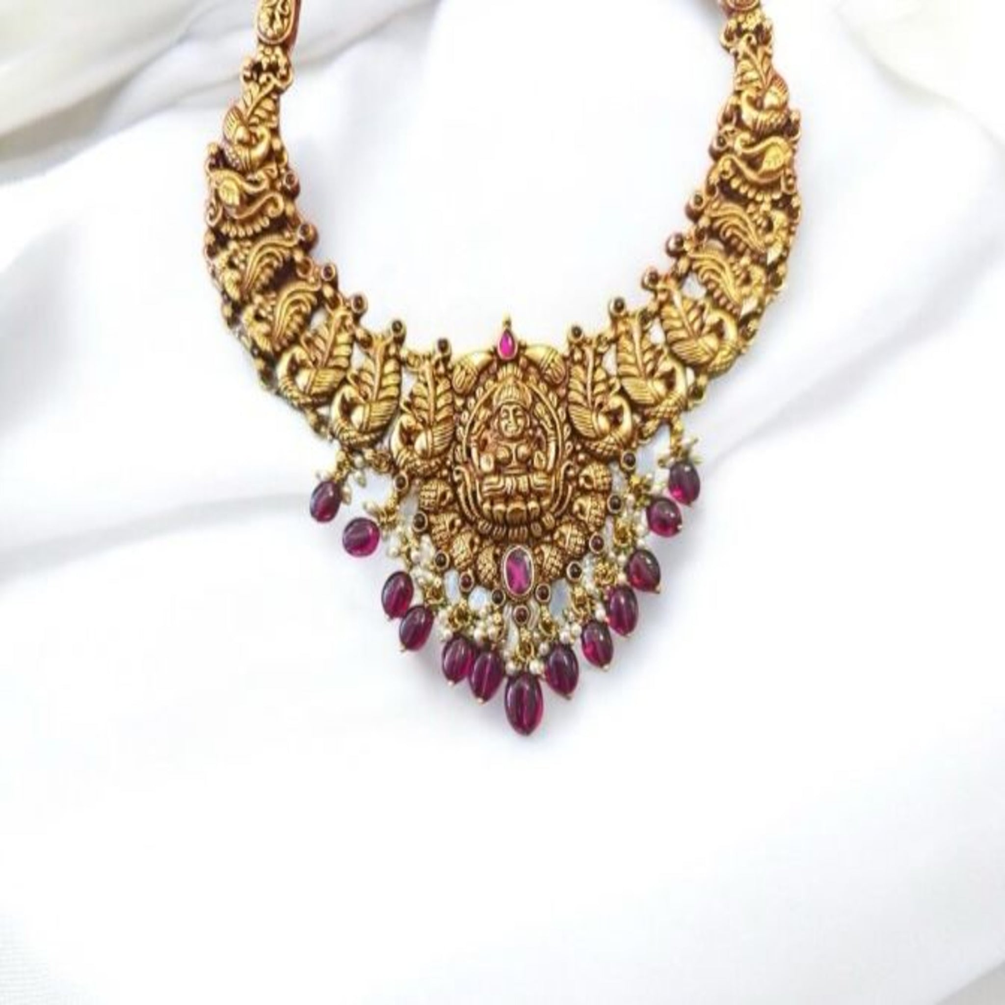 Lakshmi Modal Necklace with red stone
